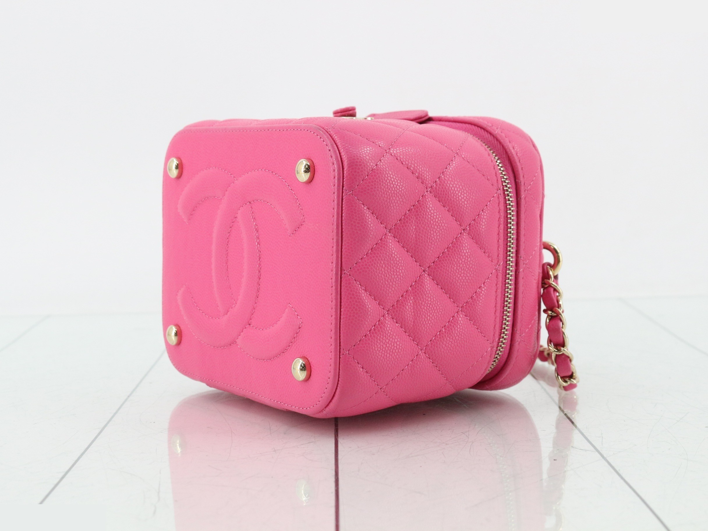 Matelassé Vanity Chain Shoulder Bag — view 6