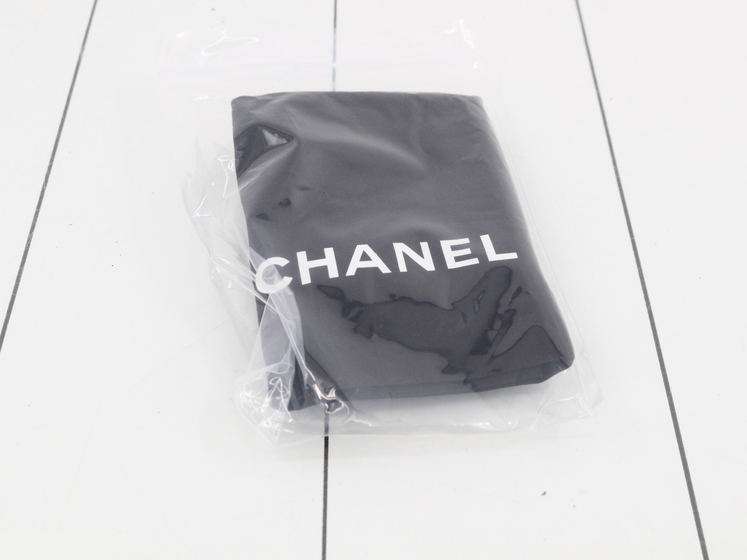 Matelassé Vanity Chain Shoulder Bag — view 7