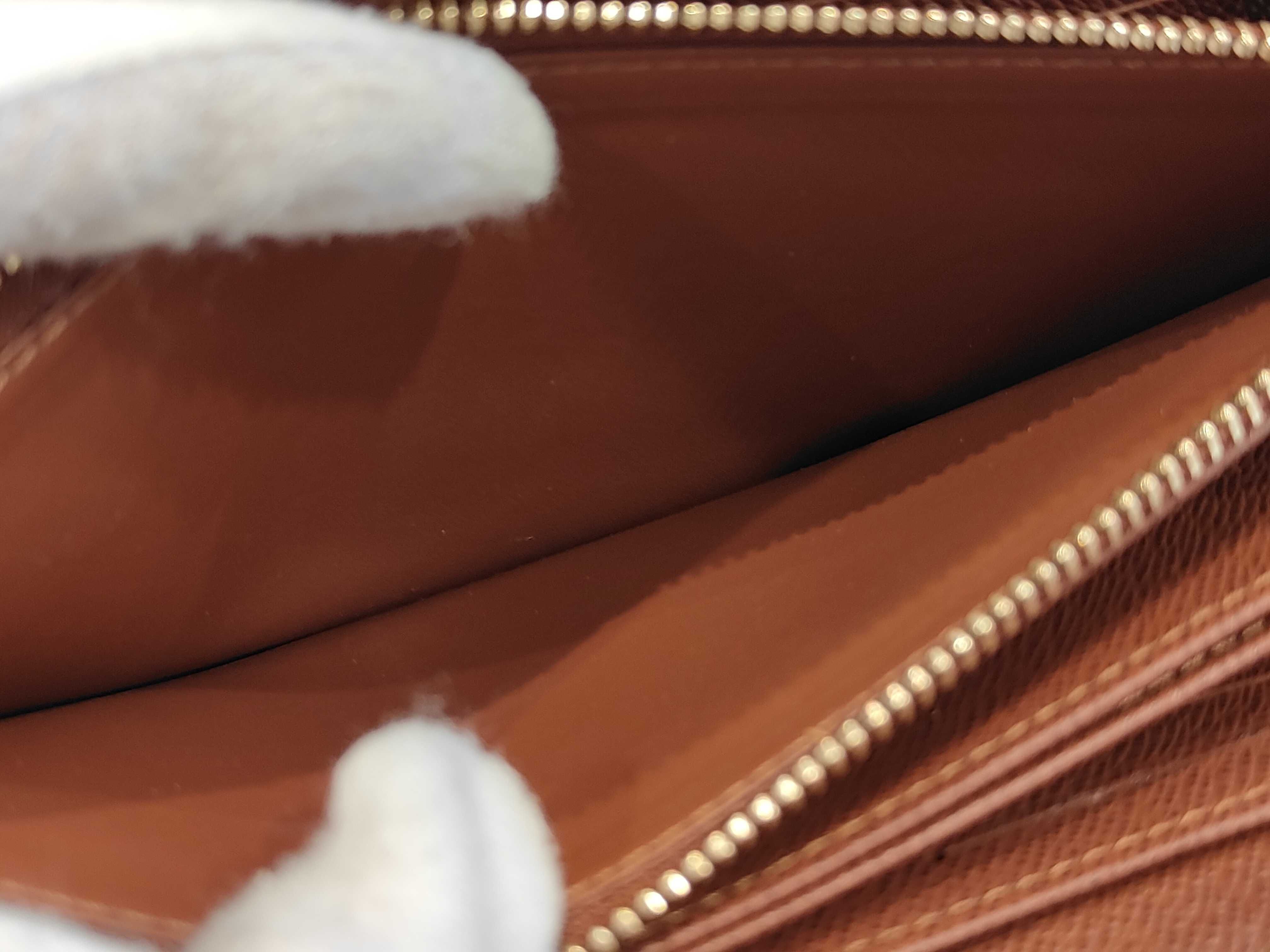 Monogram Louis Vuitton Zippy Wallet with dust bag and box. — view 10
