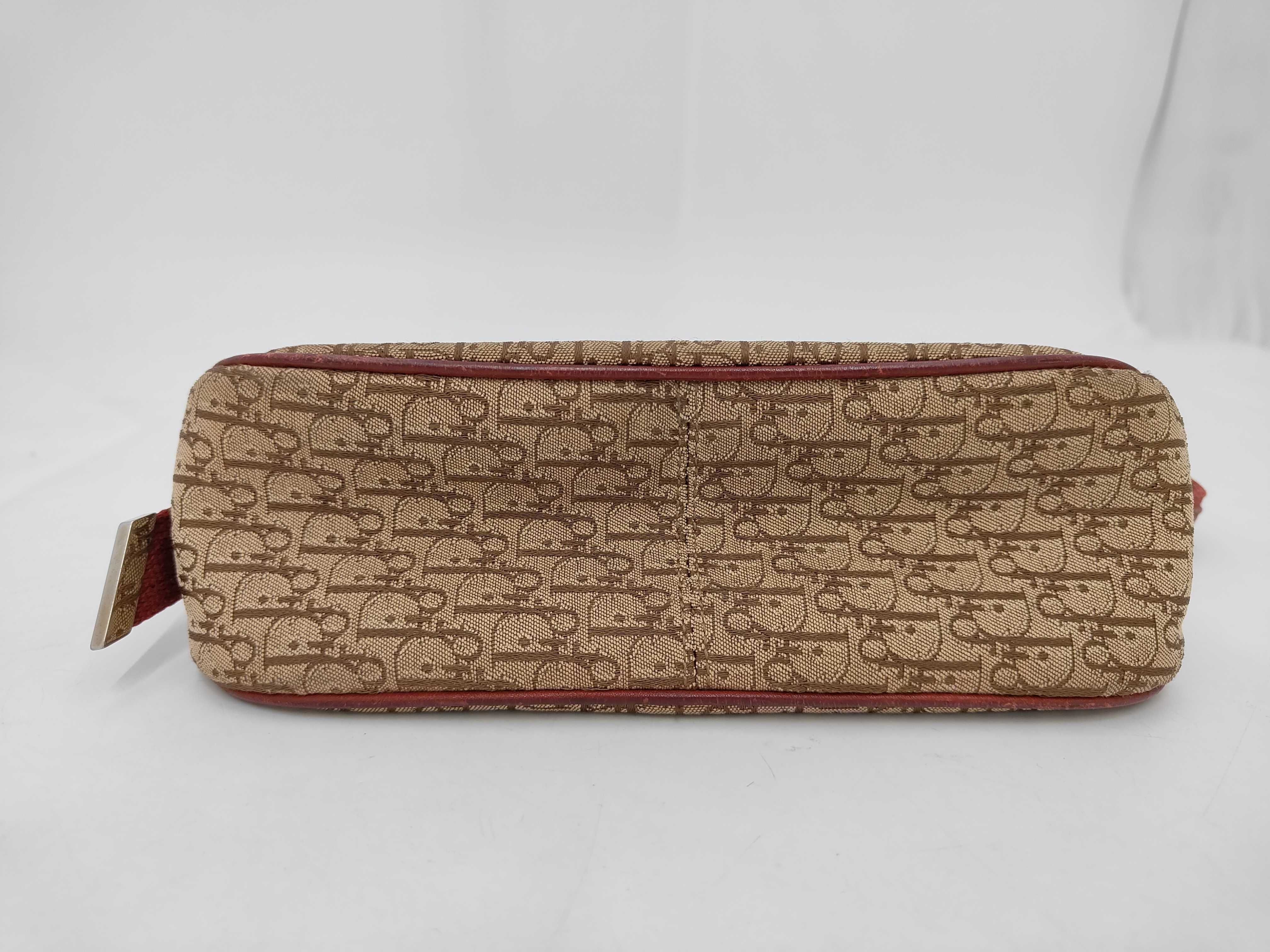 handbag — view 3