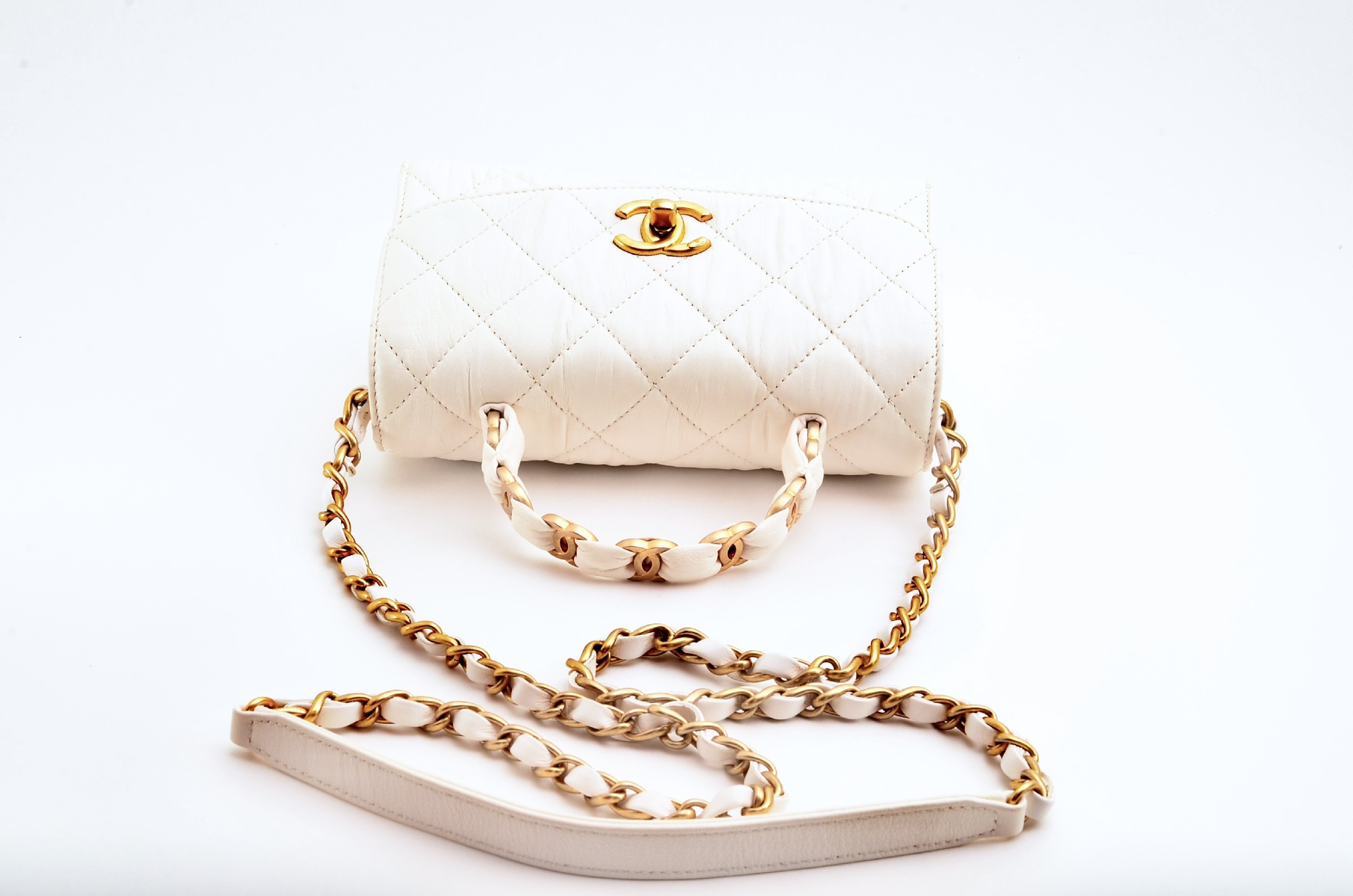 Matelassé Top Handle Antique Gold Hardware Handbag Shoulder Bag — view 5