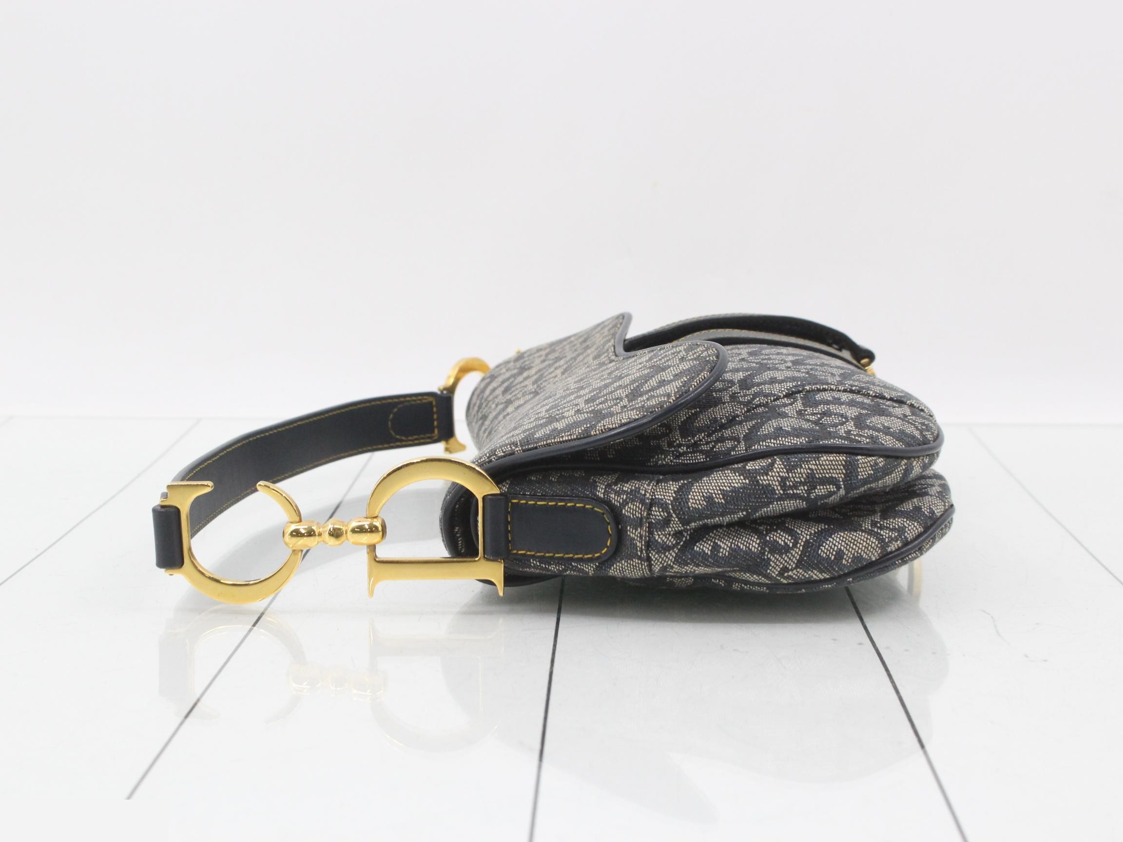 Double Saddle Trotter/Oblique Canvas One-Shoulder Bag — view 4
