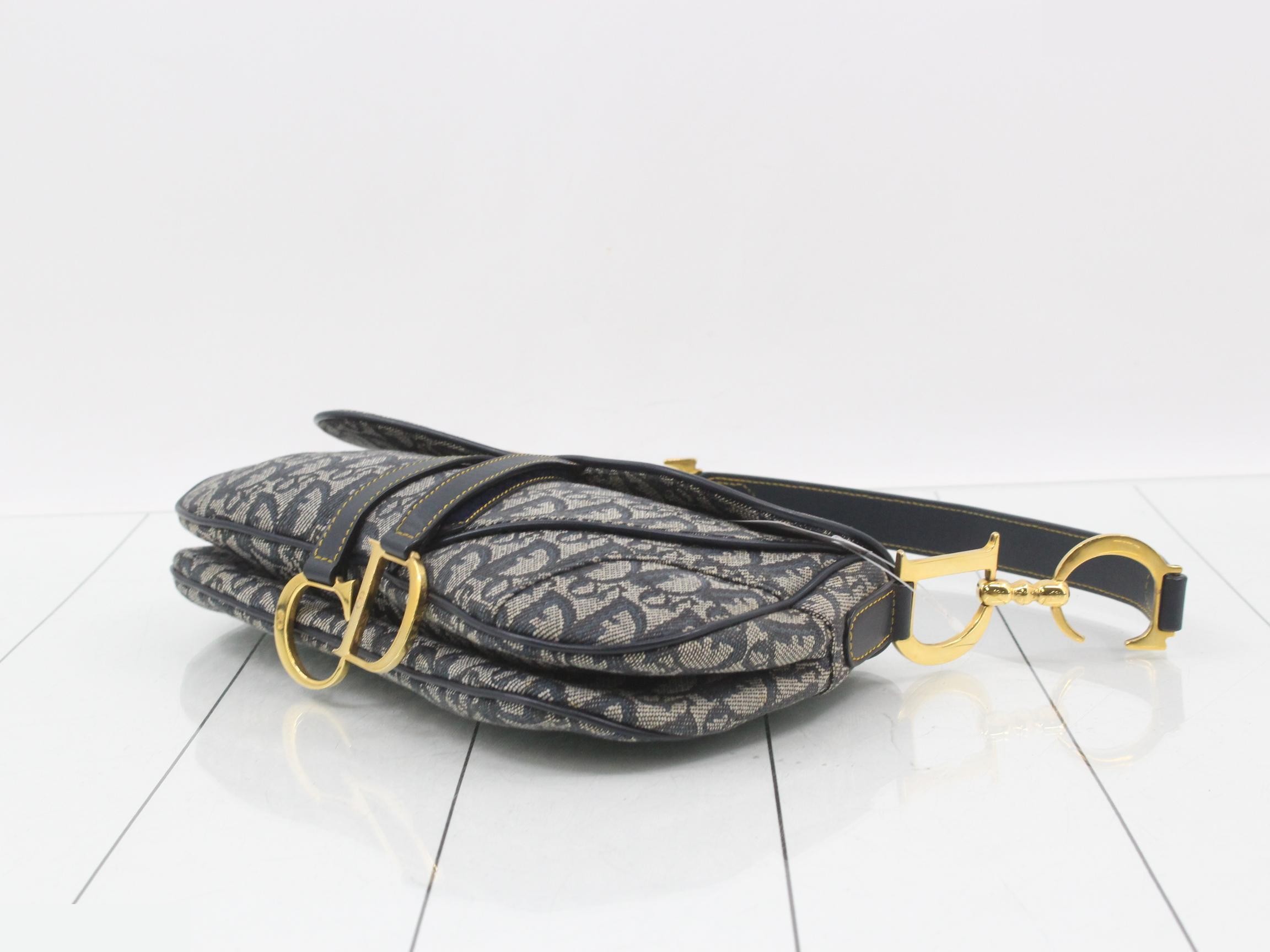Double Saddle Trotter/Oblique Canvas One-Shoulder Bag — view 6