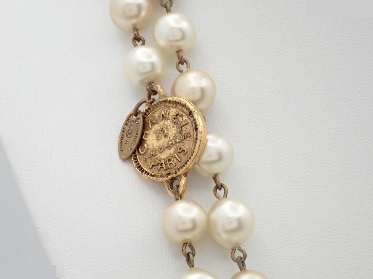 pearl long necklace, box — view 2