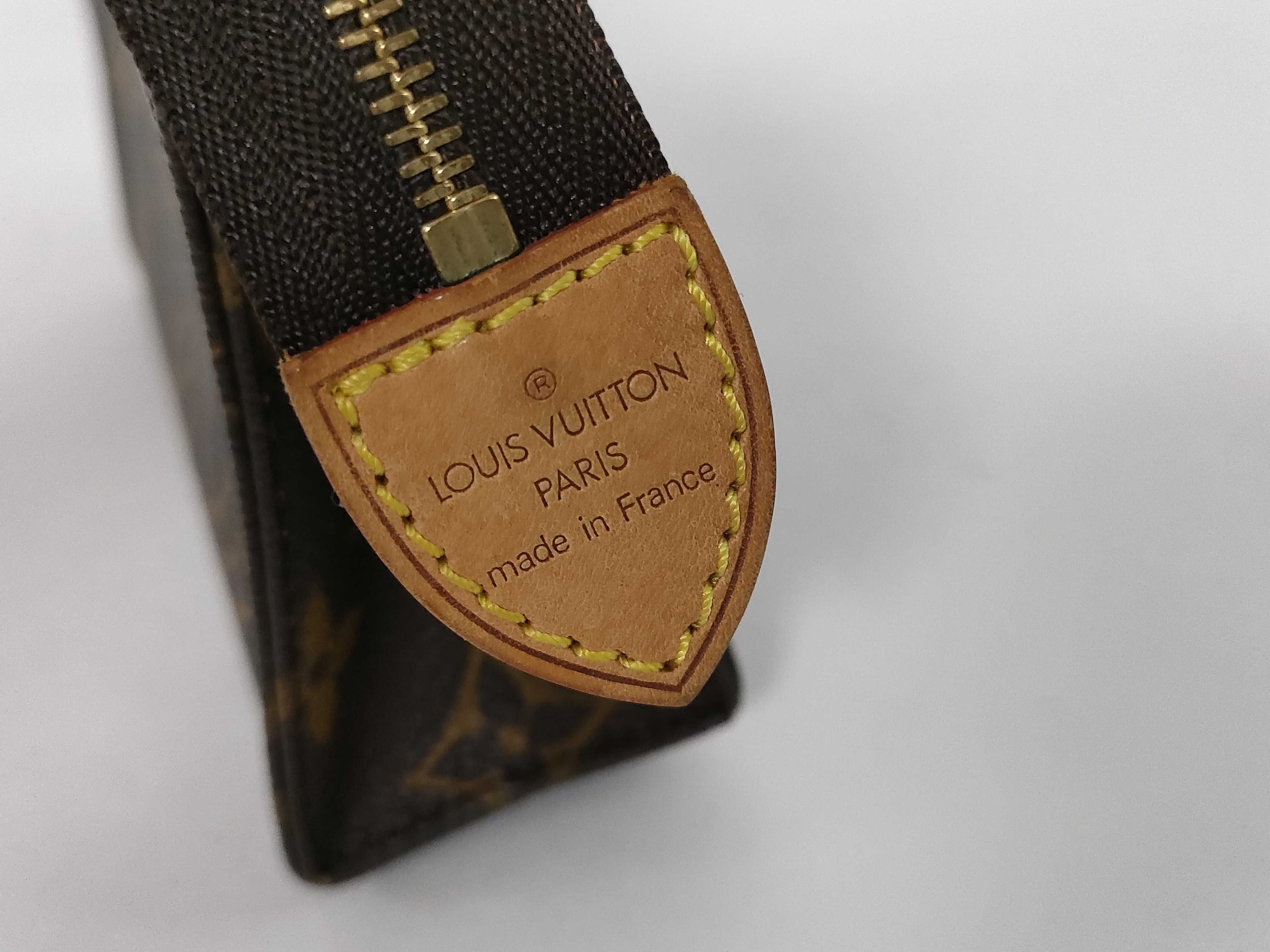 Monogram Pouch, Model Number M47542, Serial Number Unknown, Slight Discoloration/Corner Scuffs. — view 9