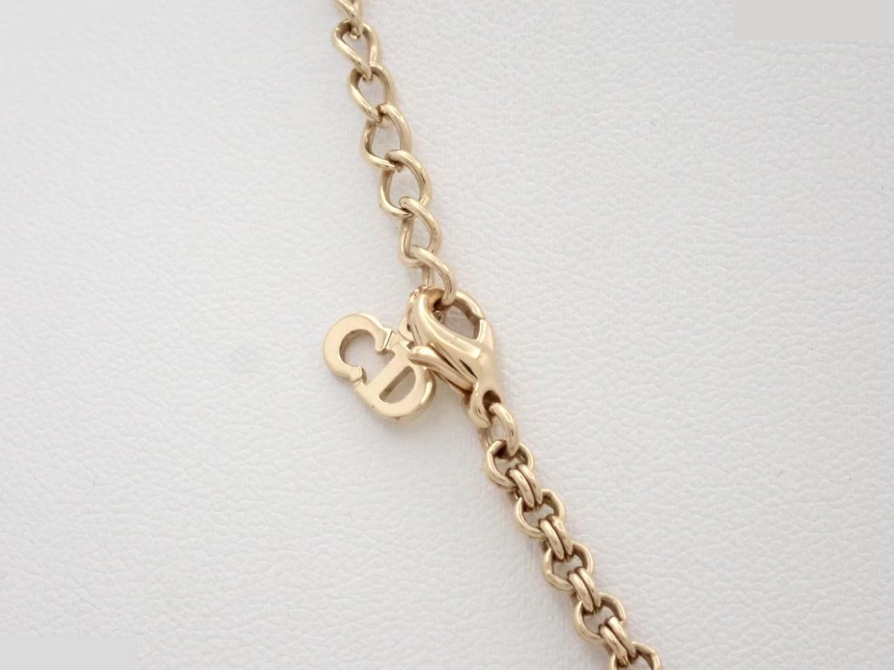 Rhinestone necklace/pendant, approximately 41cm in circumference. — view 2