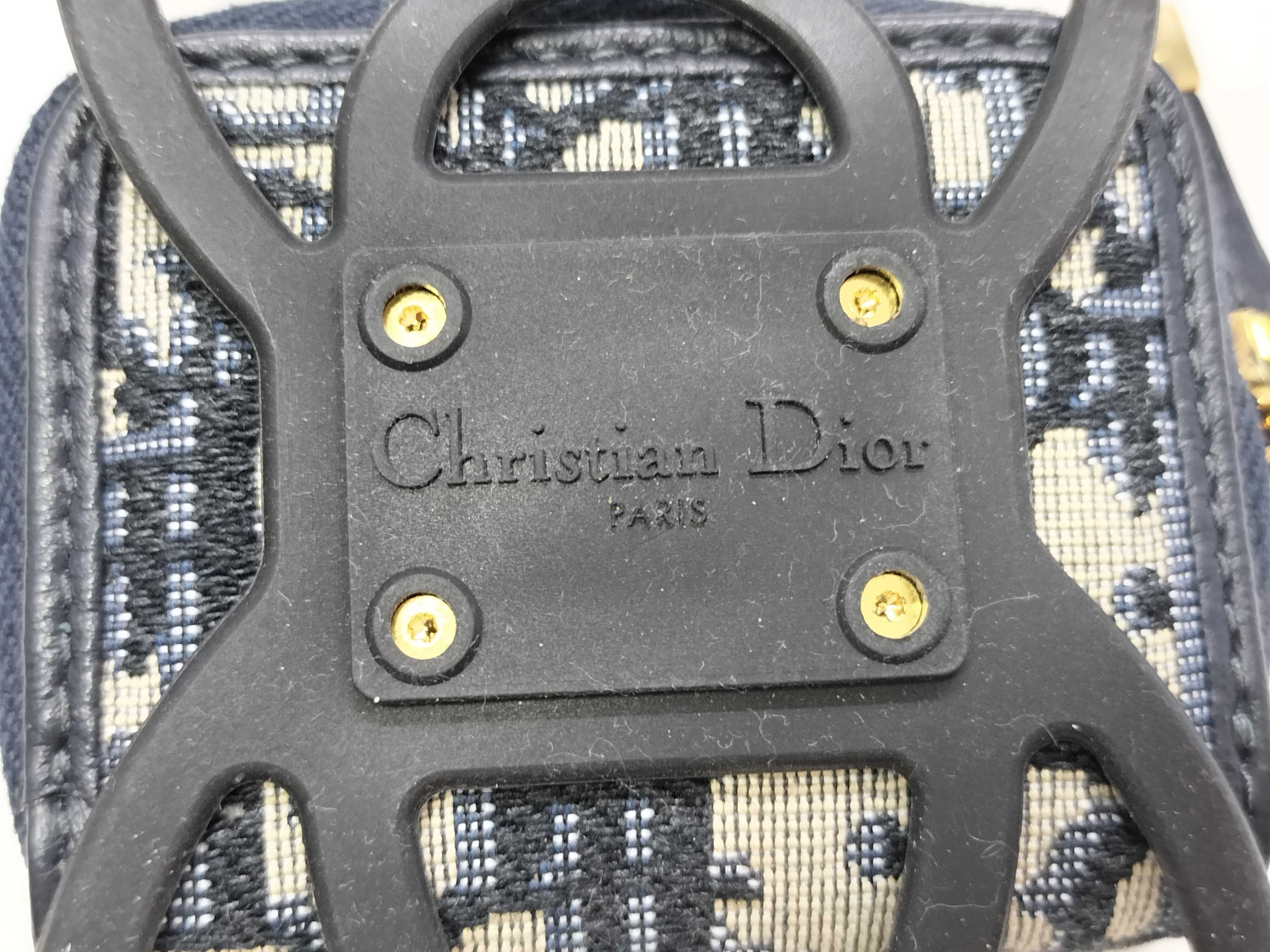 Trotter Dior Montaigne Oblique AirPods Phone Holder. Accessories: Box, dust bag, coin case. — view 15