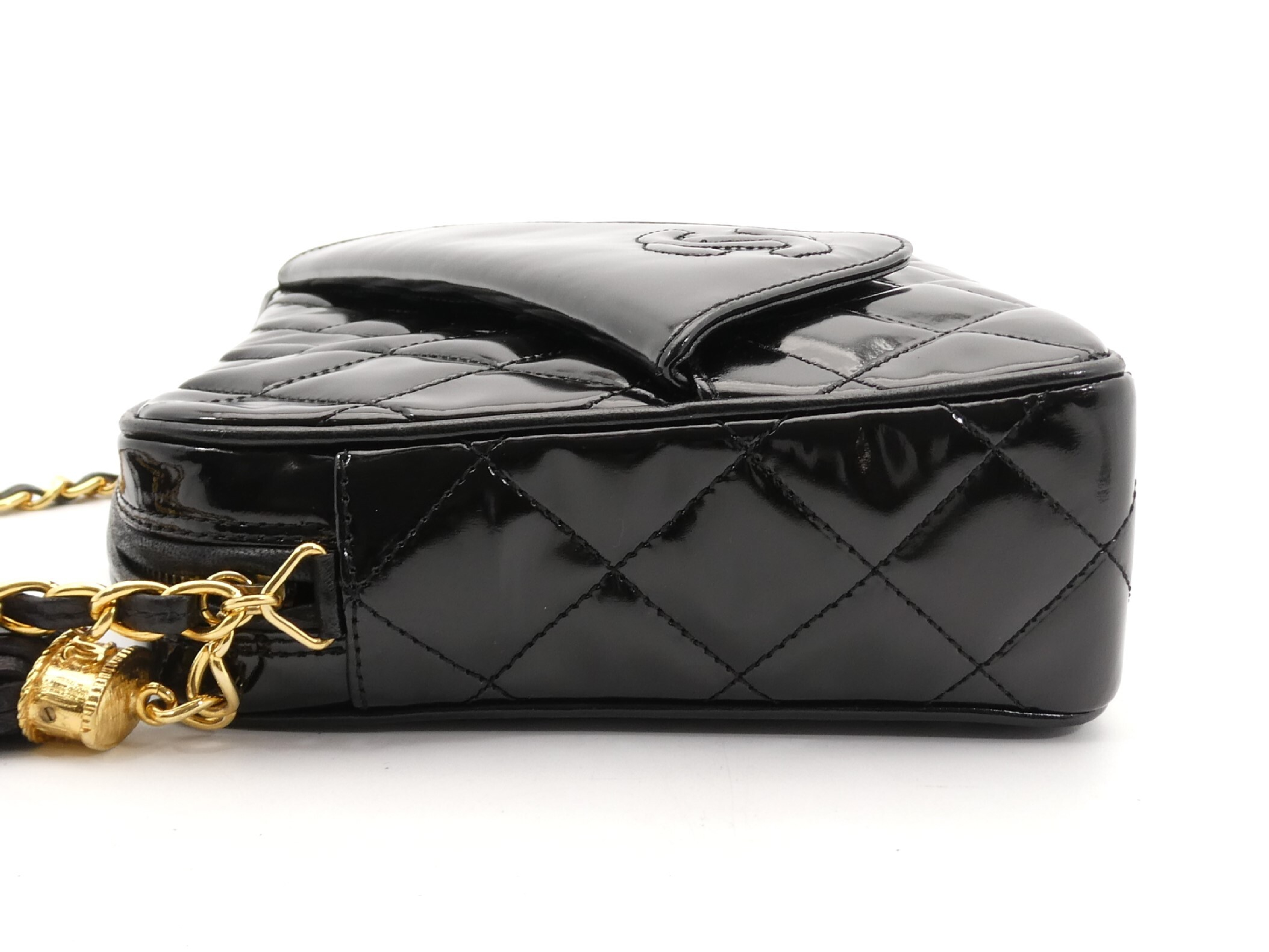 Matelassé Enamel Coco Mark Fringe Chain Shoulder Bag — view 3