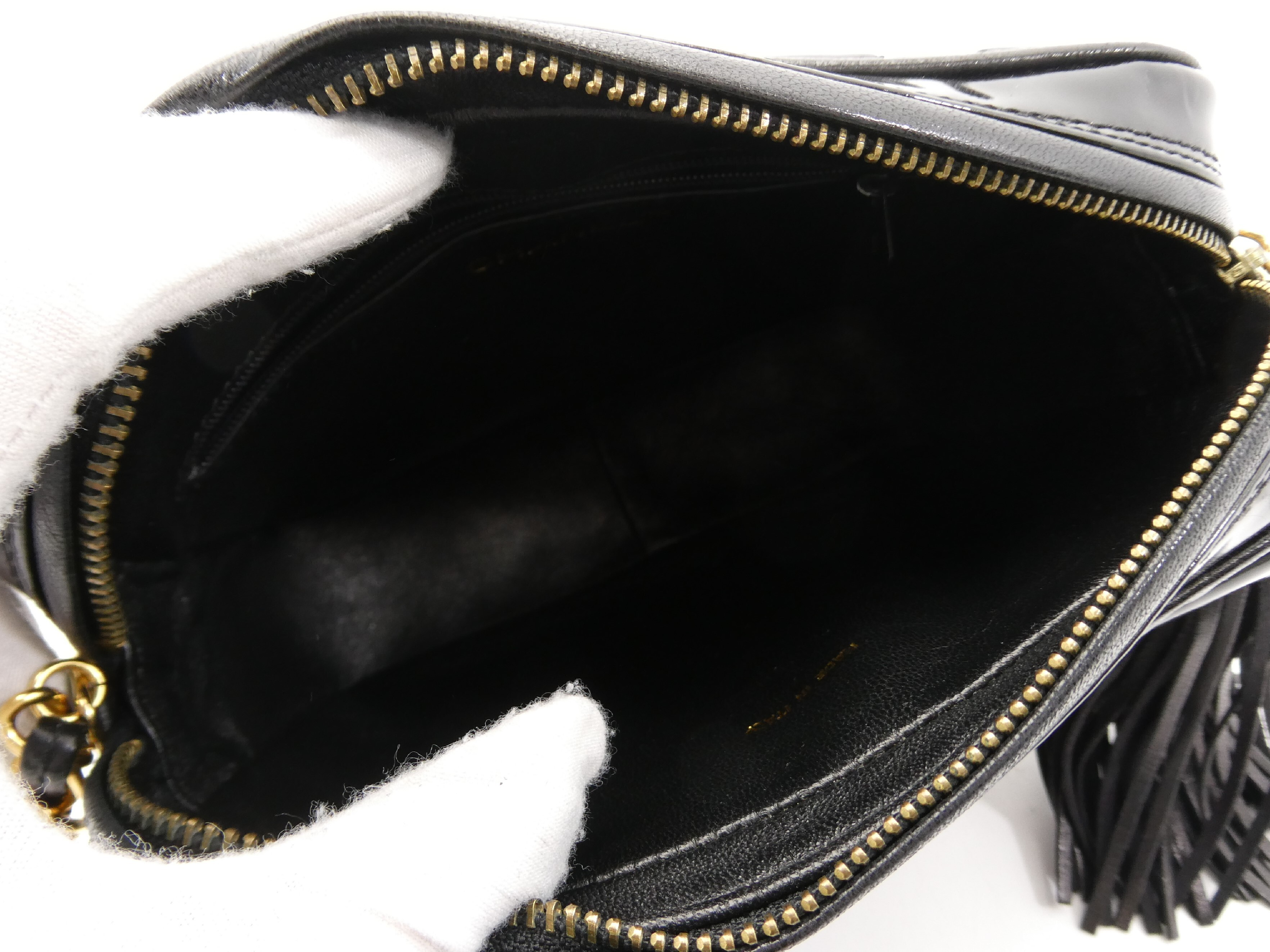 Matelassé Enamel Coco Mark Fringe Chain Shoulder Bag — view 7