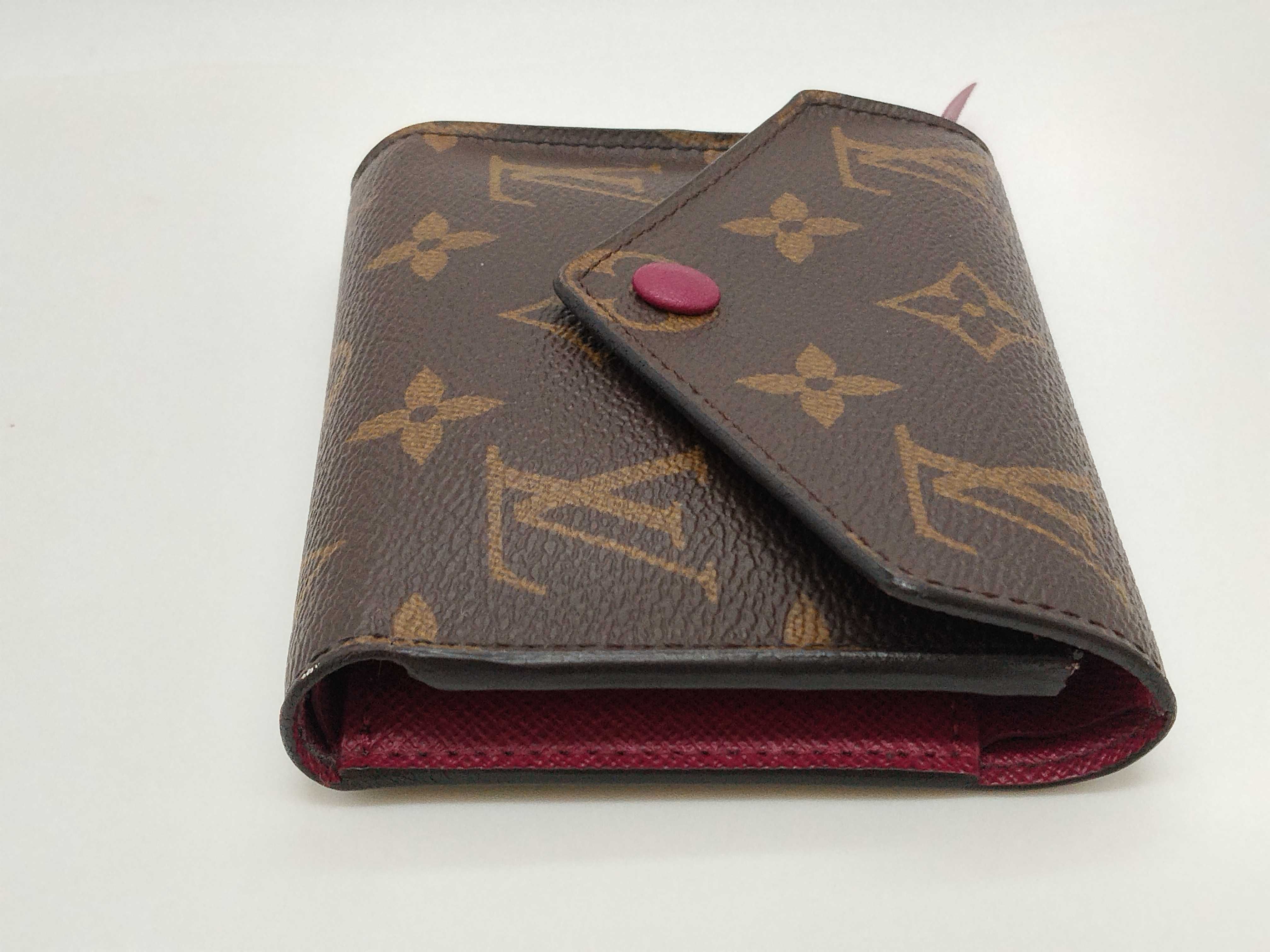 Monogram Louis Vuitton Monogram Portefeuille Victorine M41938 Accessories: Box, dust bag, wallet — view 3