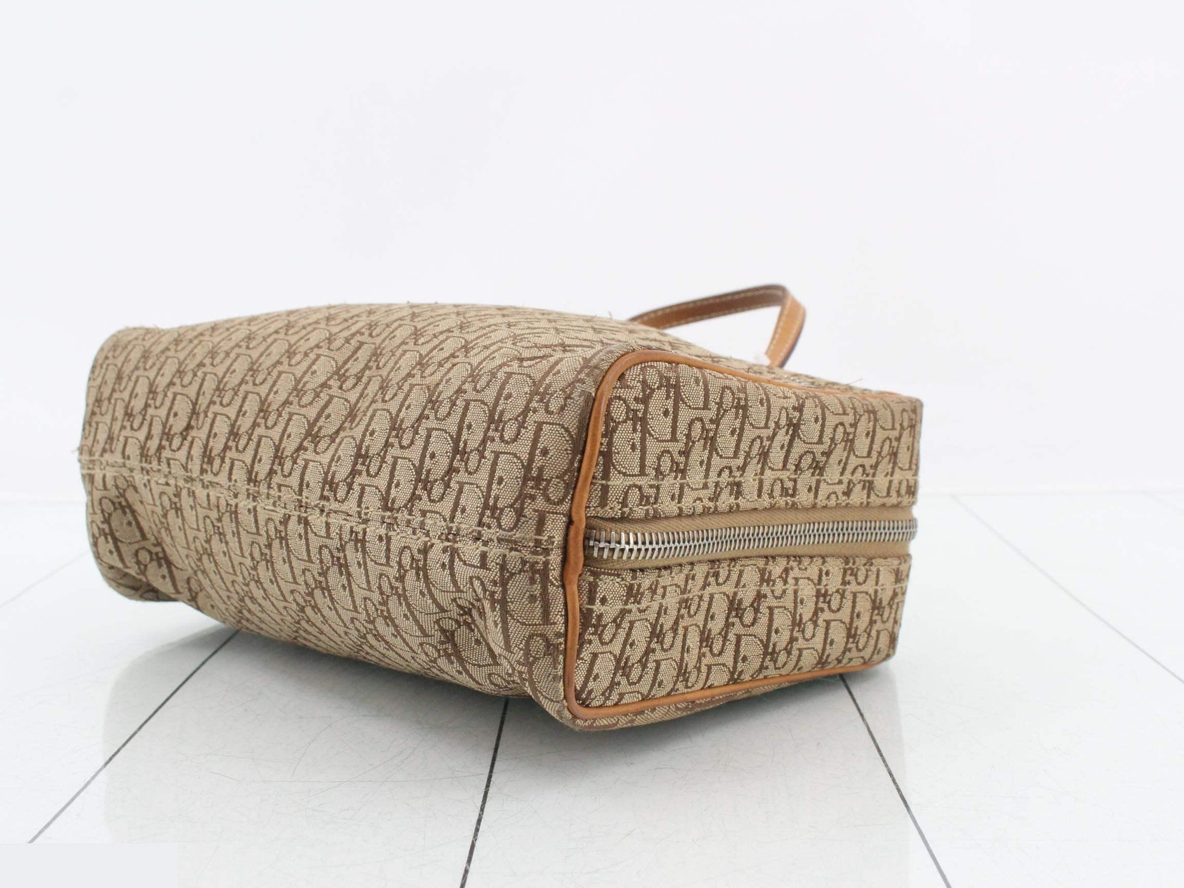 Oblique (bag) / Handbag — view 6