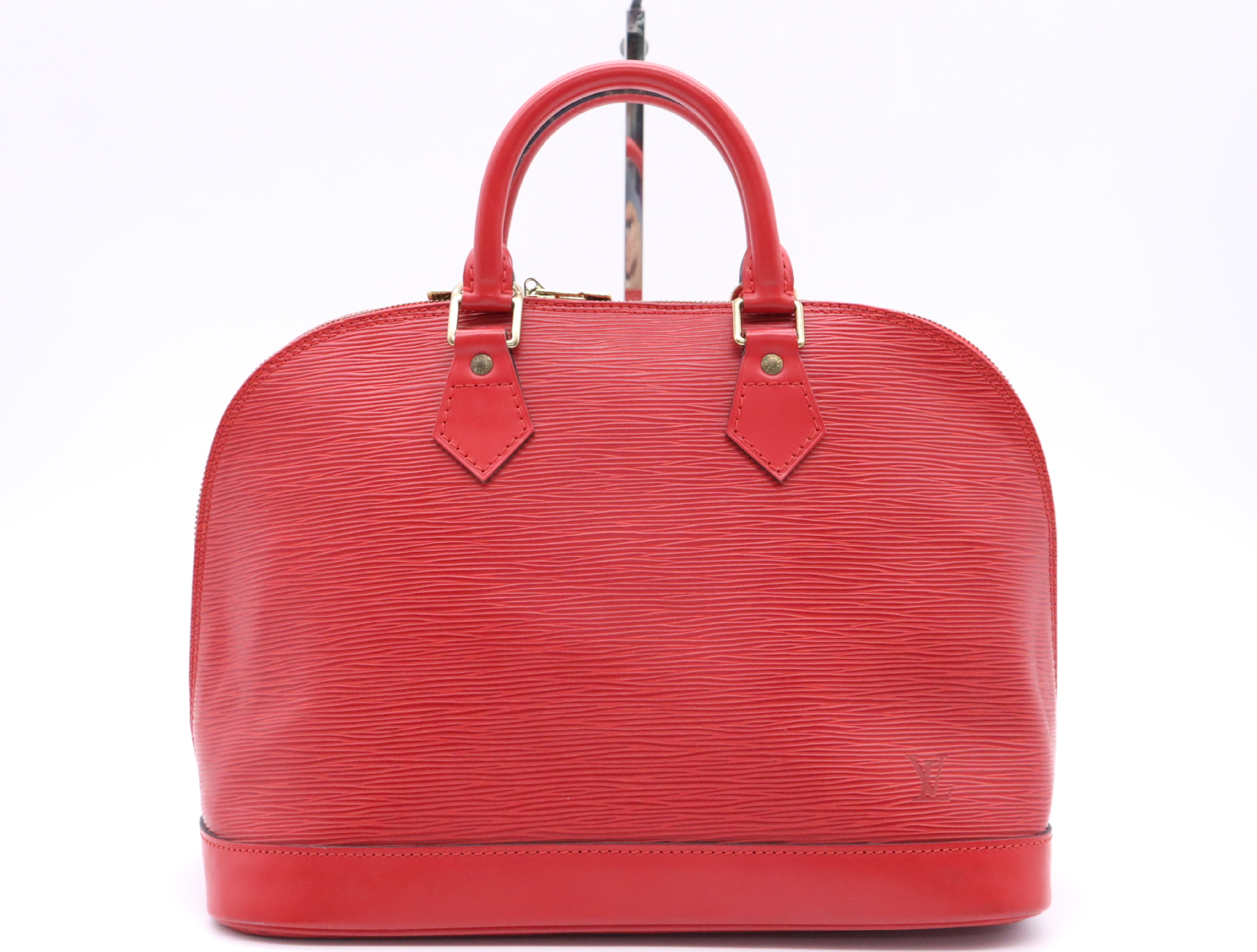 M52147 Epi Arma Castilian Red Handbag