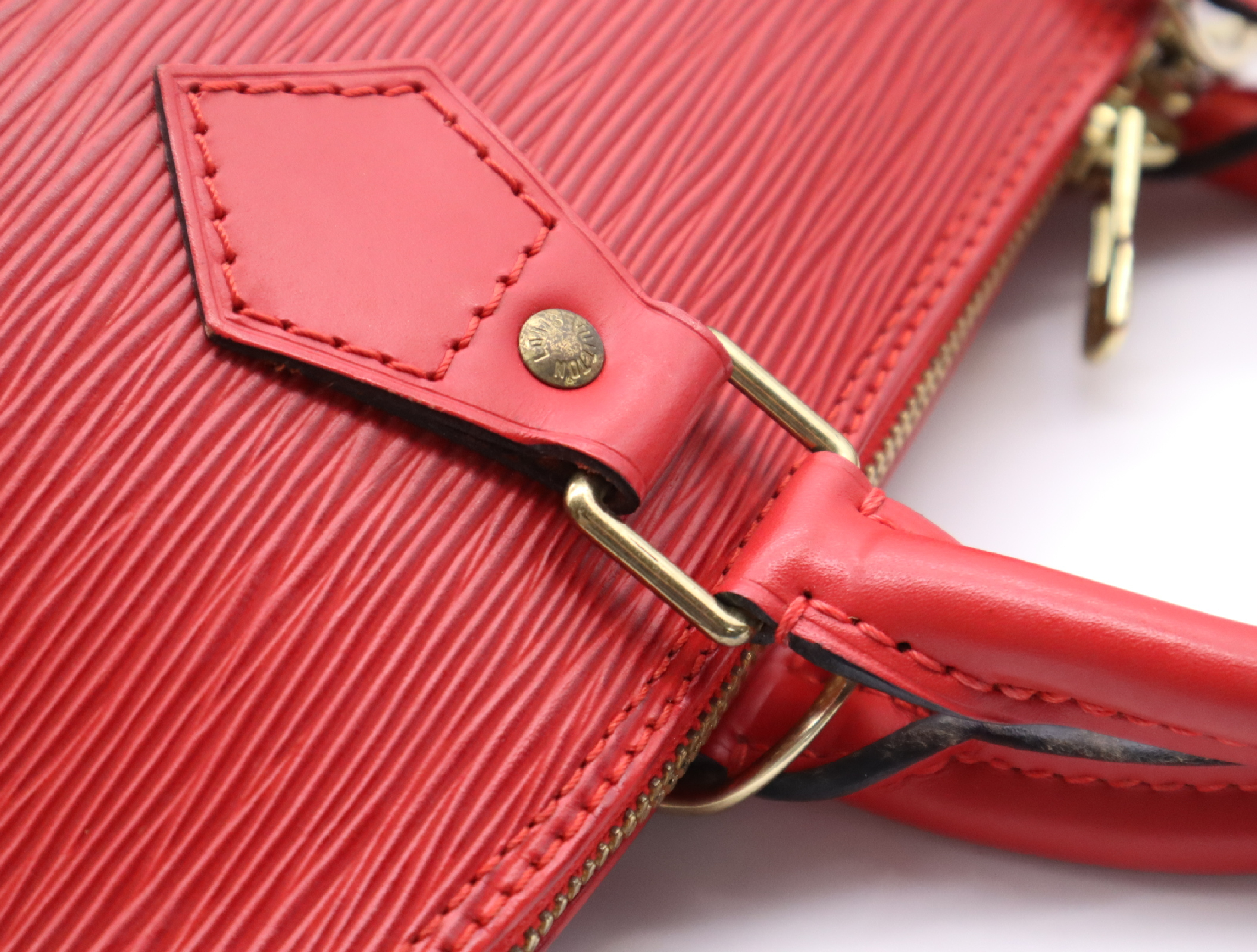 M52147 Epi Arma Castilian Red Handbag — view 9