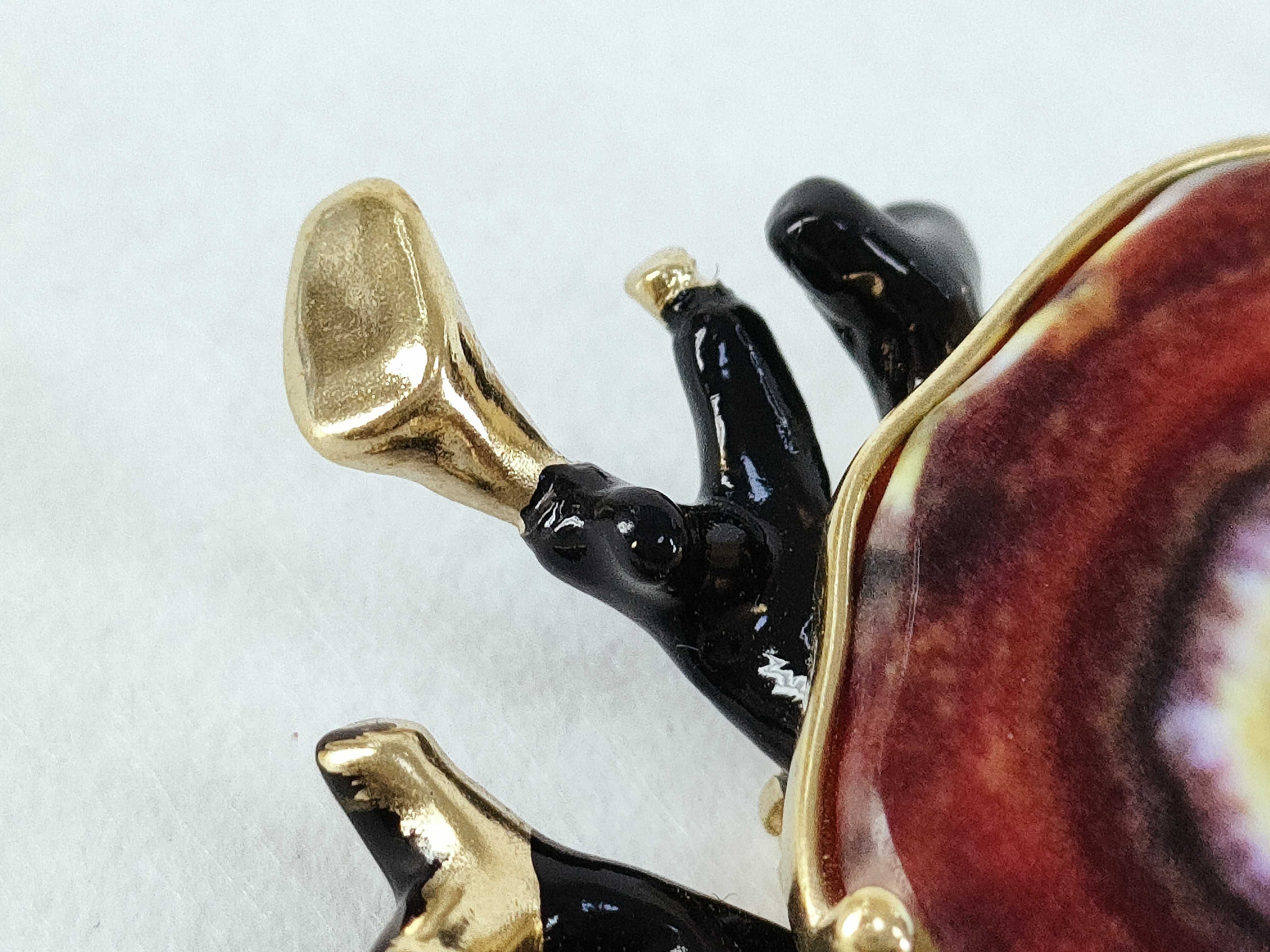 Coral Brooch — view 9