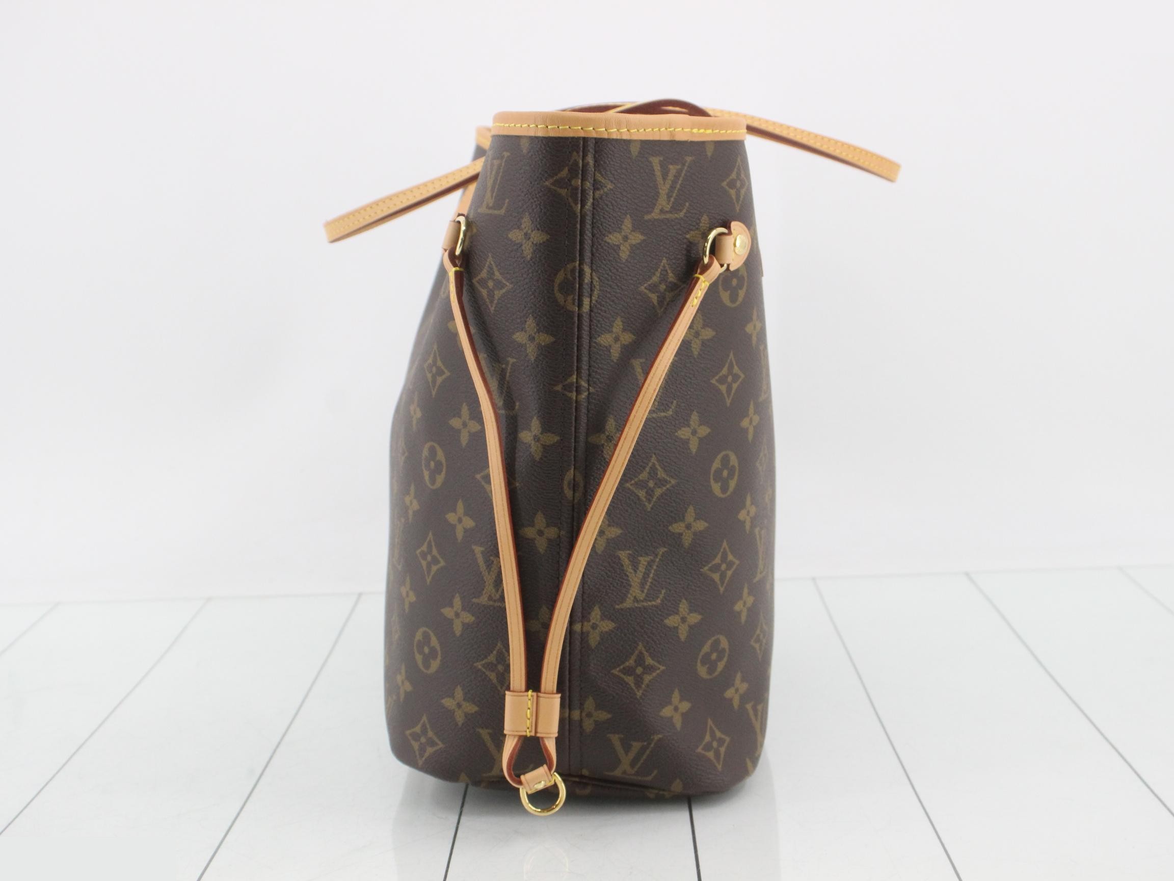 M46987 Neverfull MM Cerise with pouch, unused. — view 3