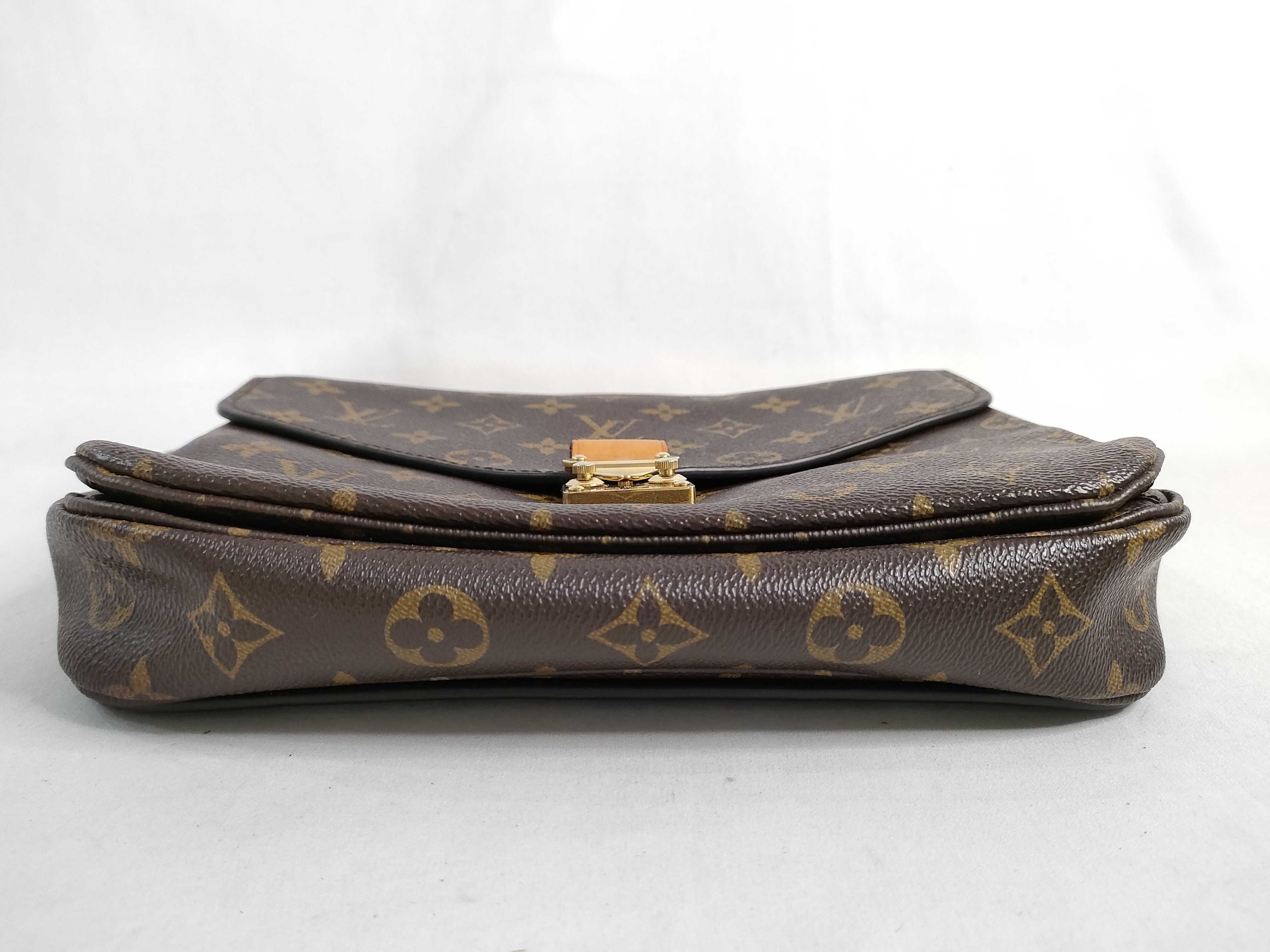 Monogram Louis Vuitton Monogram Pochette Metis 2-Way Bag Handbag — view 8