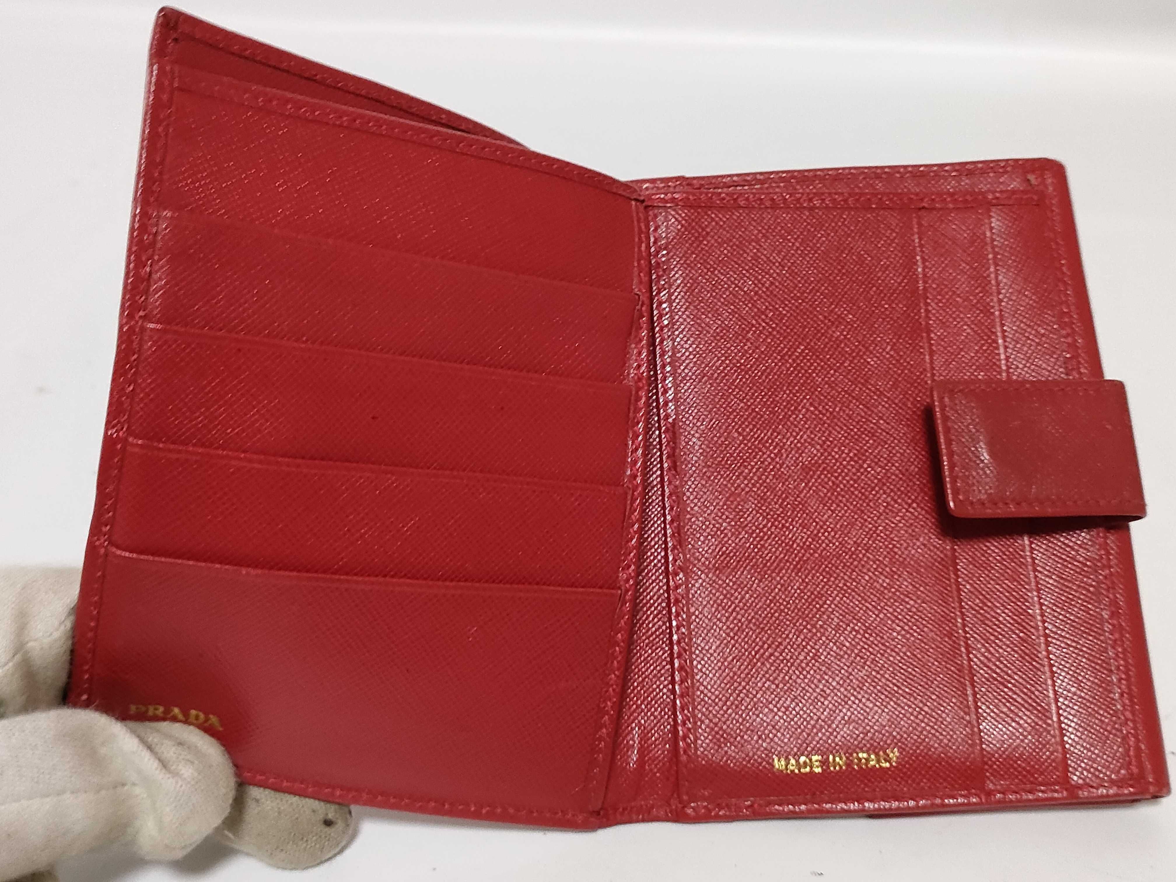 wallet, red, folding wallet — view 9