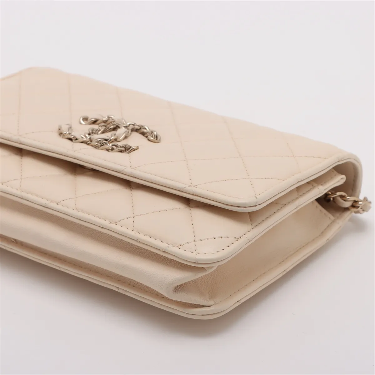 Matelassé Lambskin Chain Wallet, Beige, Gold Hardware, 30728917 (Serial Number in the 30s) — view 3