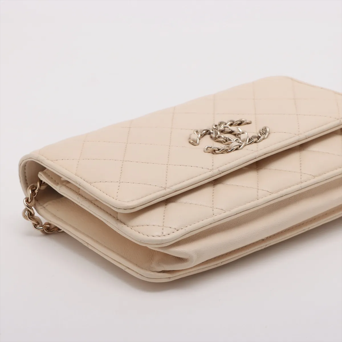 Matelassé Lambskin Chain Wallet, Beige, Gold Hardware, 30728917 (Serial Number in the 30s) — view 4