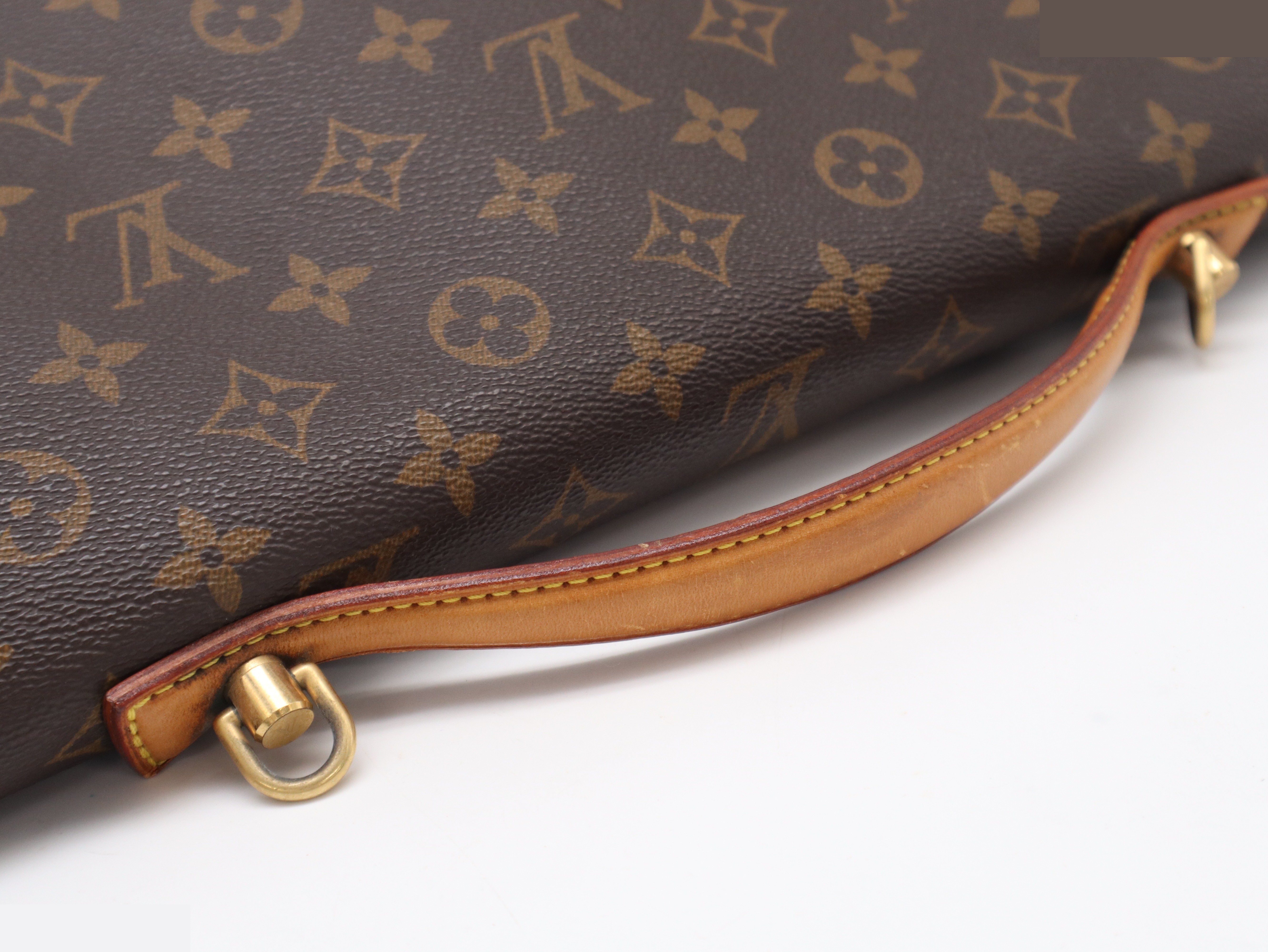Beverly with shoulder strap — view 6