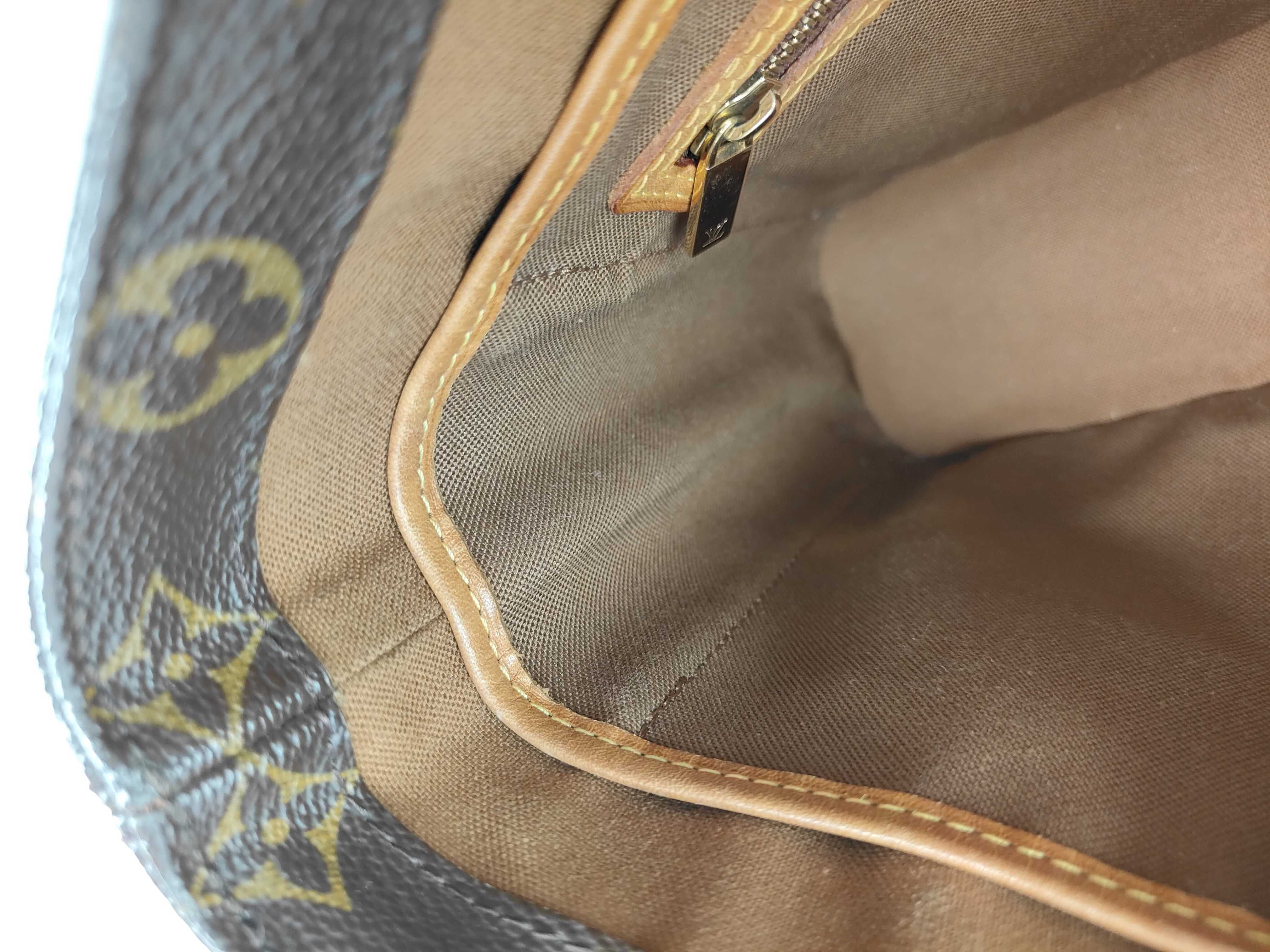 Monogram Louis Vuitton Monogram Vivant PM Handbag SD1022 Tote Bag — view 11