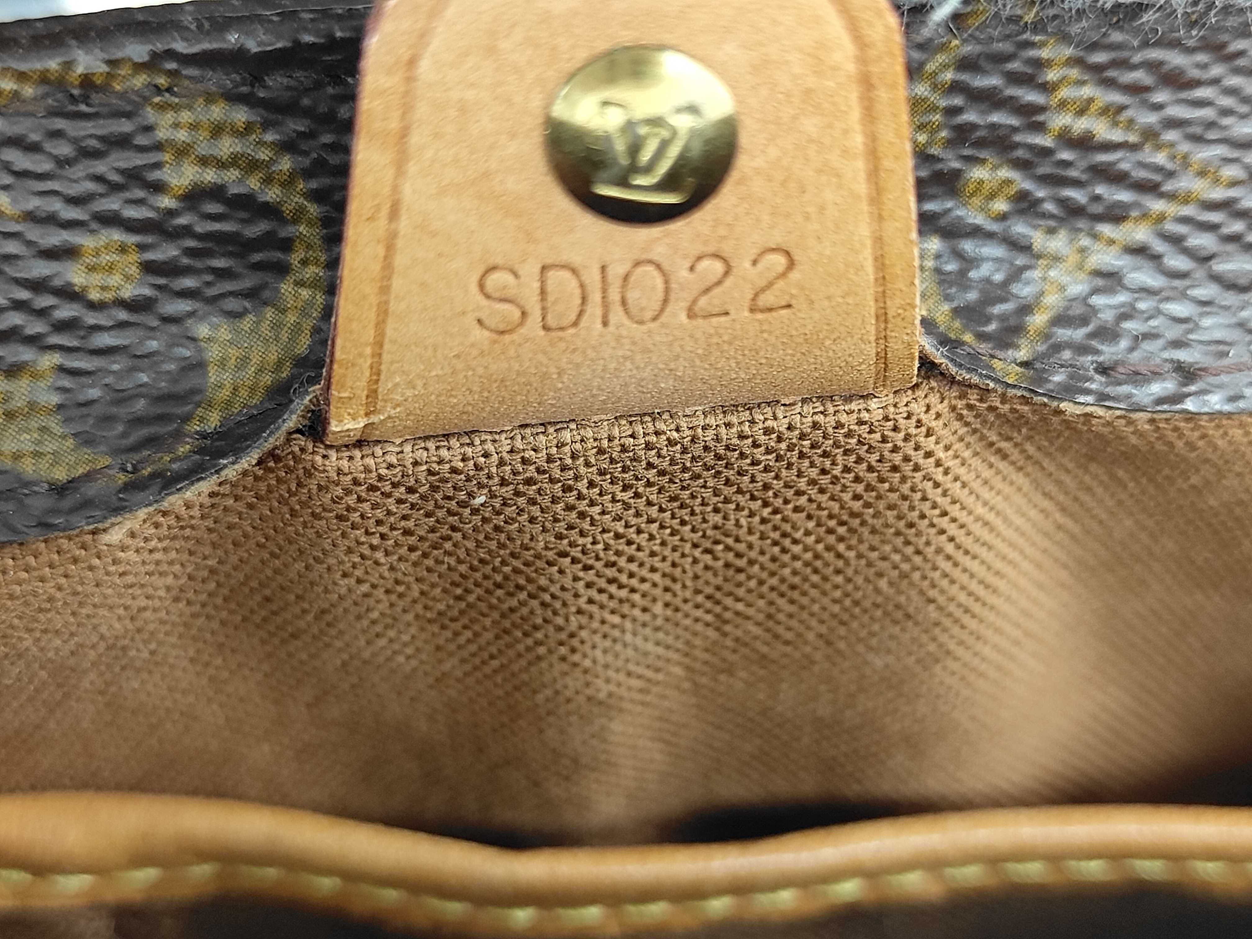 Monogram Louis Vuitton Monogram Vivant PM Handbag SD1022 Tote Bag — view 15