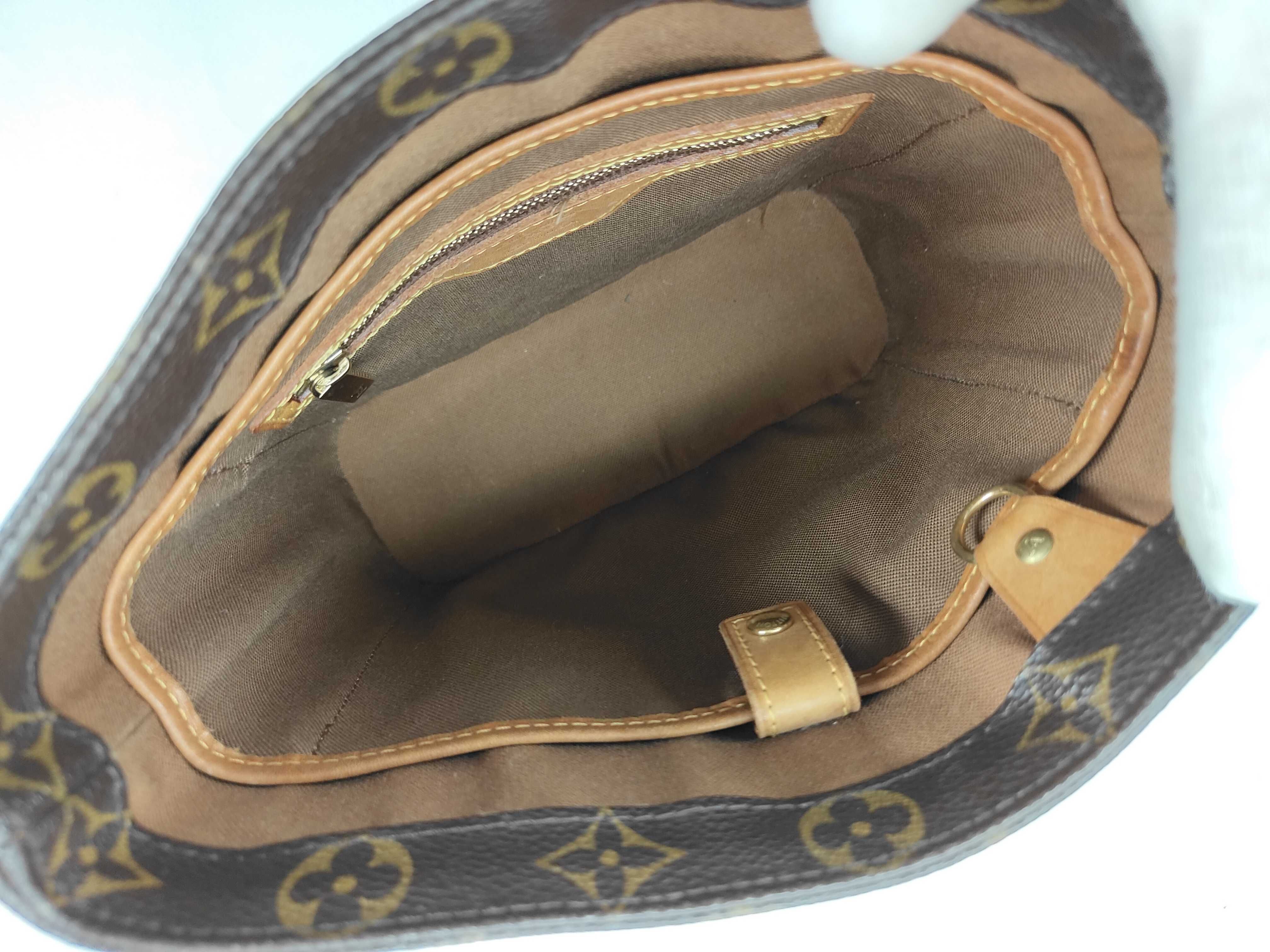 Monogram Louis Vuitton Monogram Vivant PM Handbag SD1022 Tote Bag — view 10