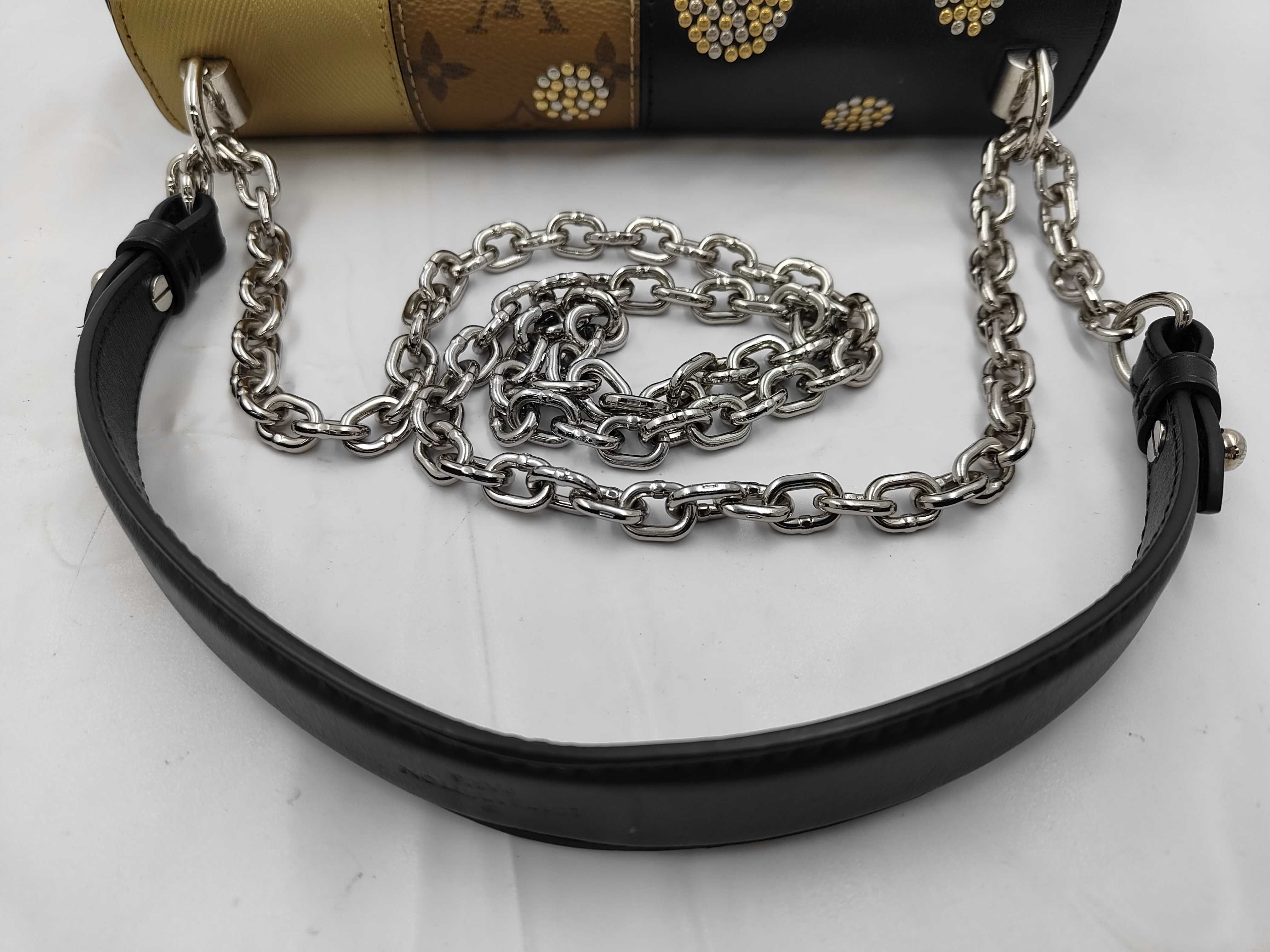 Twist MM Monogram Reverse Shoulder Bag M54600 — view 3