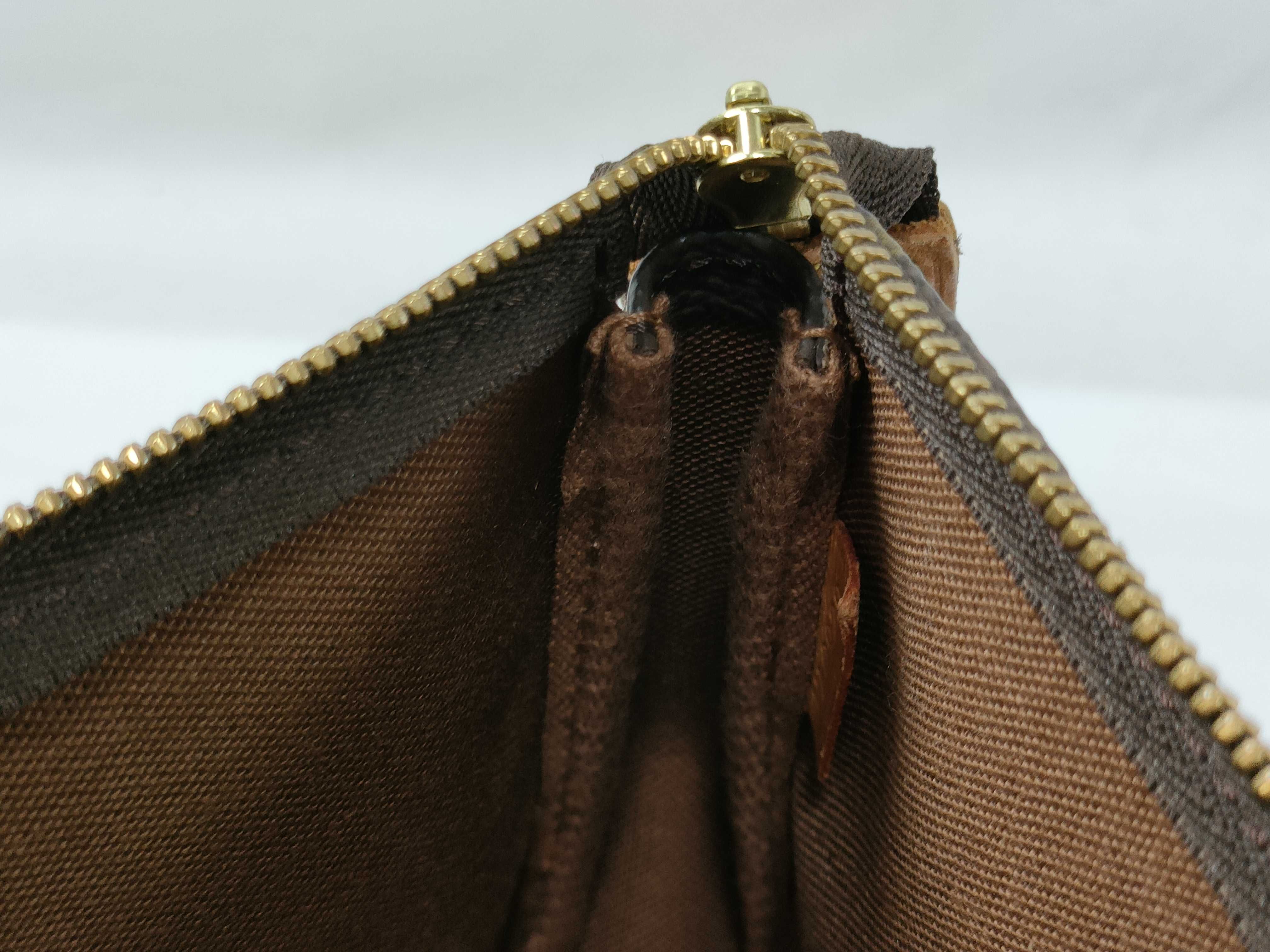 Monogram Louis Vuitton M51980 Pochette Accessoires Monogram VI0929 Pouch — view 12