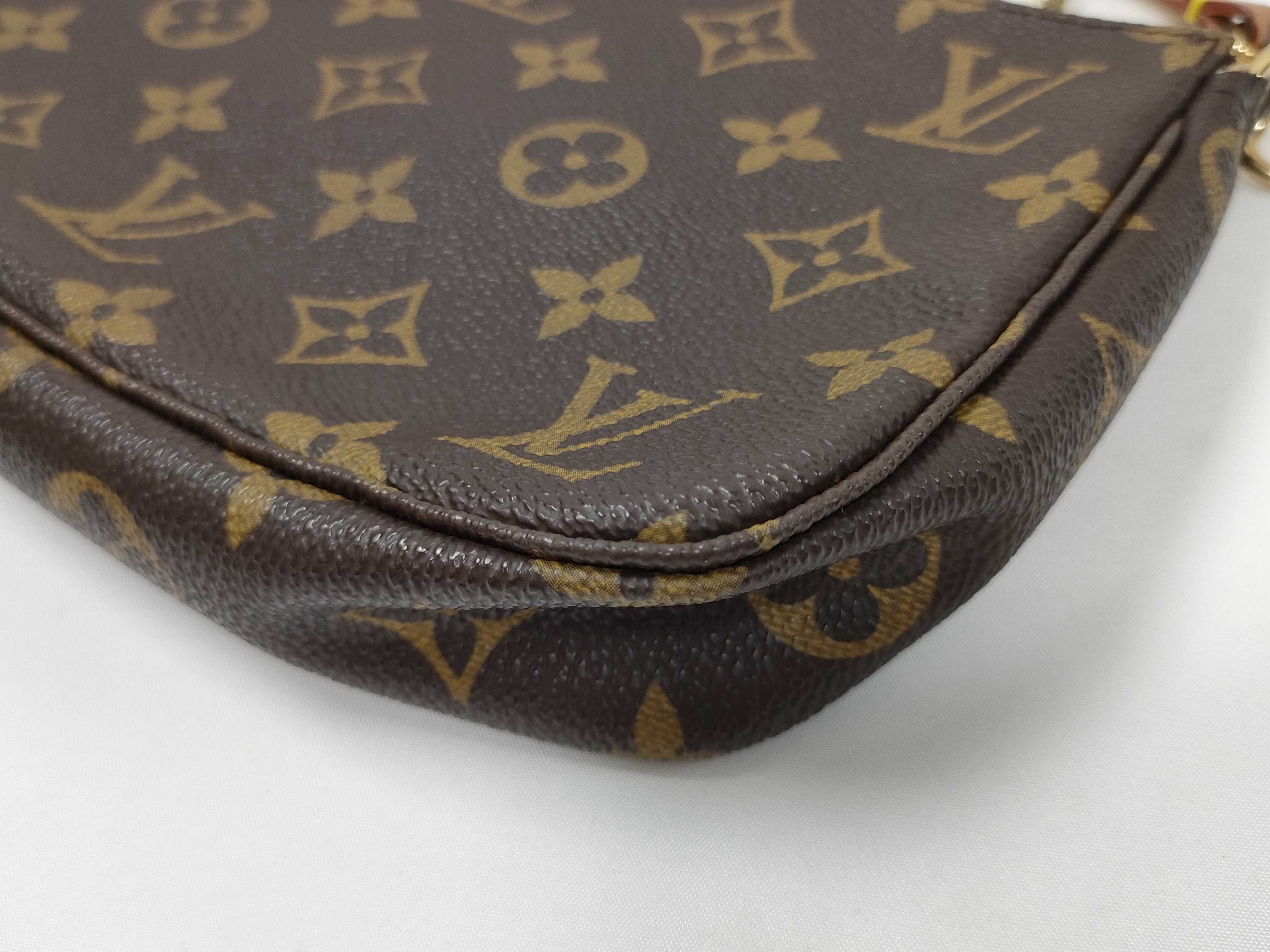 Monogram Louis Vuitton M51980 Pochette Accessoires Monogram VI0929 Pouch — view 4