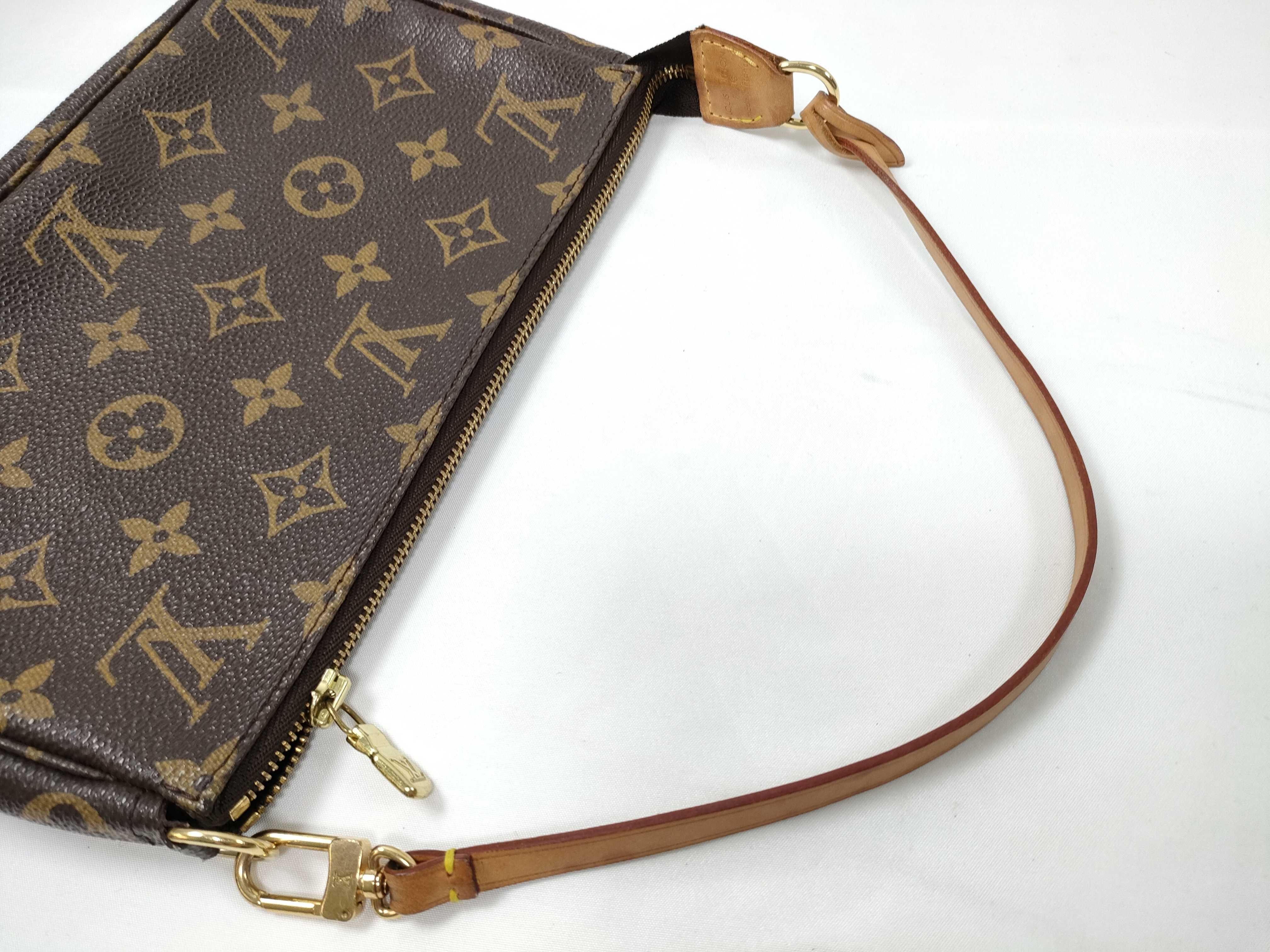 Monogram Louis Vuitton M51980 Pochette Accessoires Monogram VI0929 Pouch — view 6