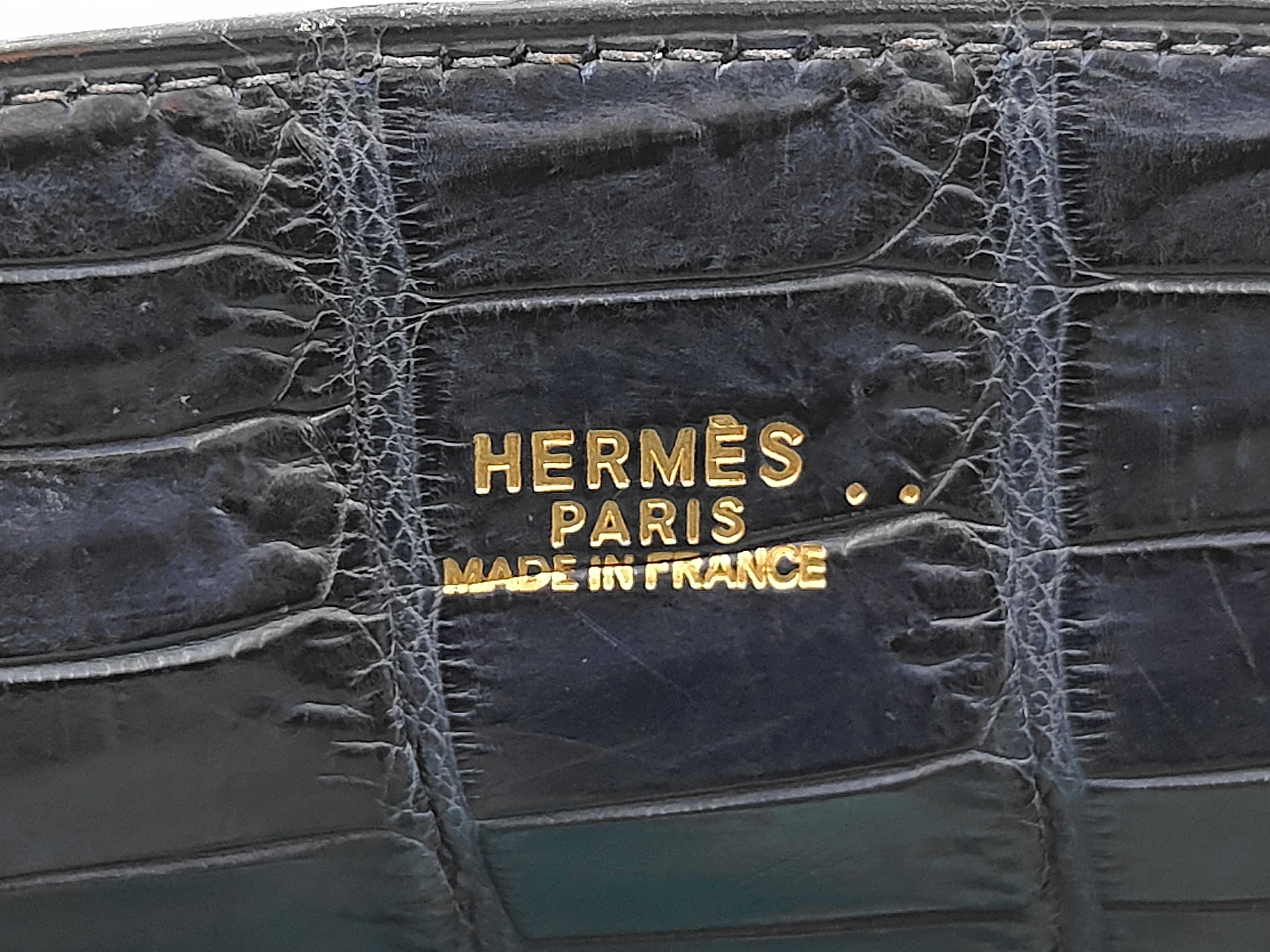 LA Tote Niloticus Navy Blue Gold Hardware F Handbag — view 5