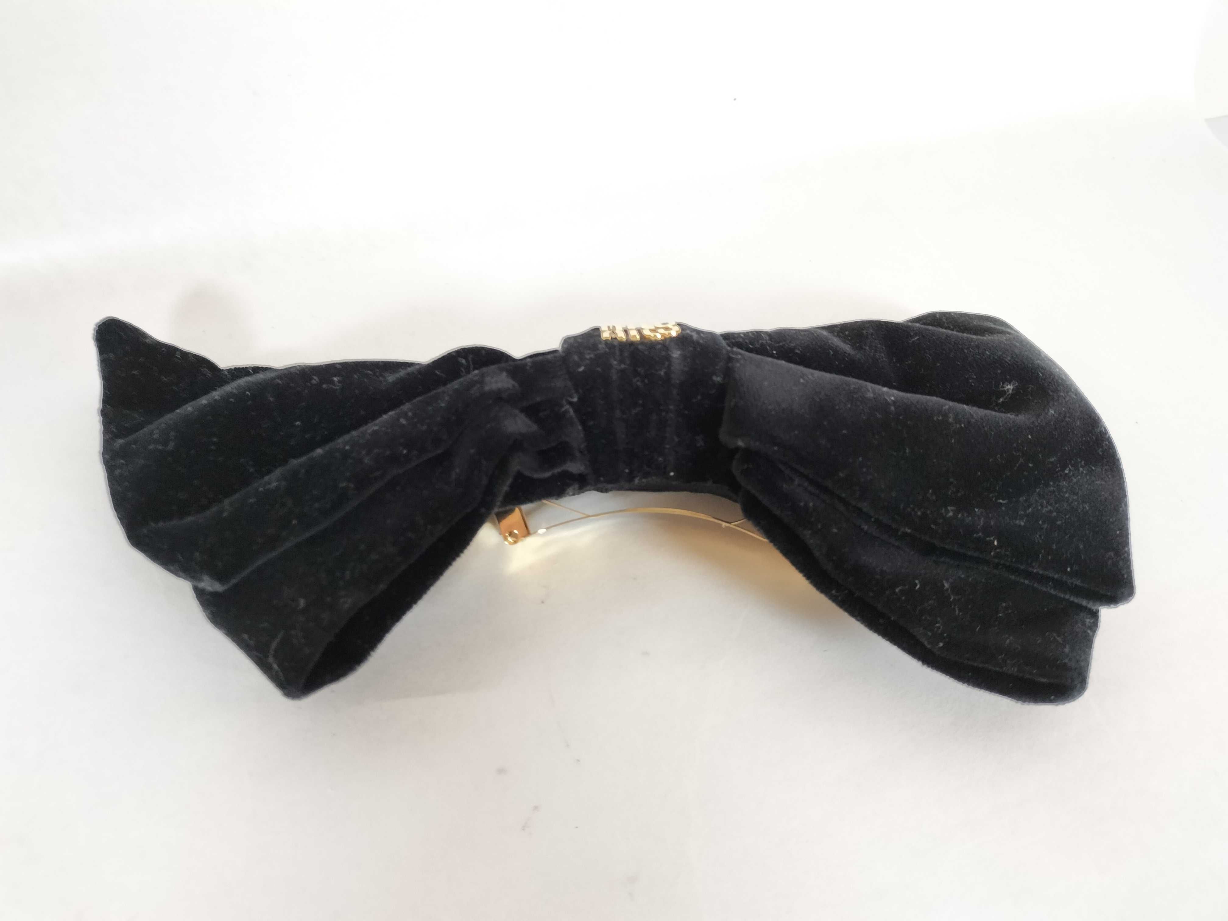 Barrette Ribbon Velvet Black Hair Accessory — view 4