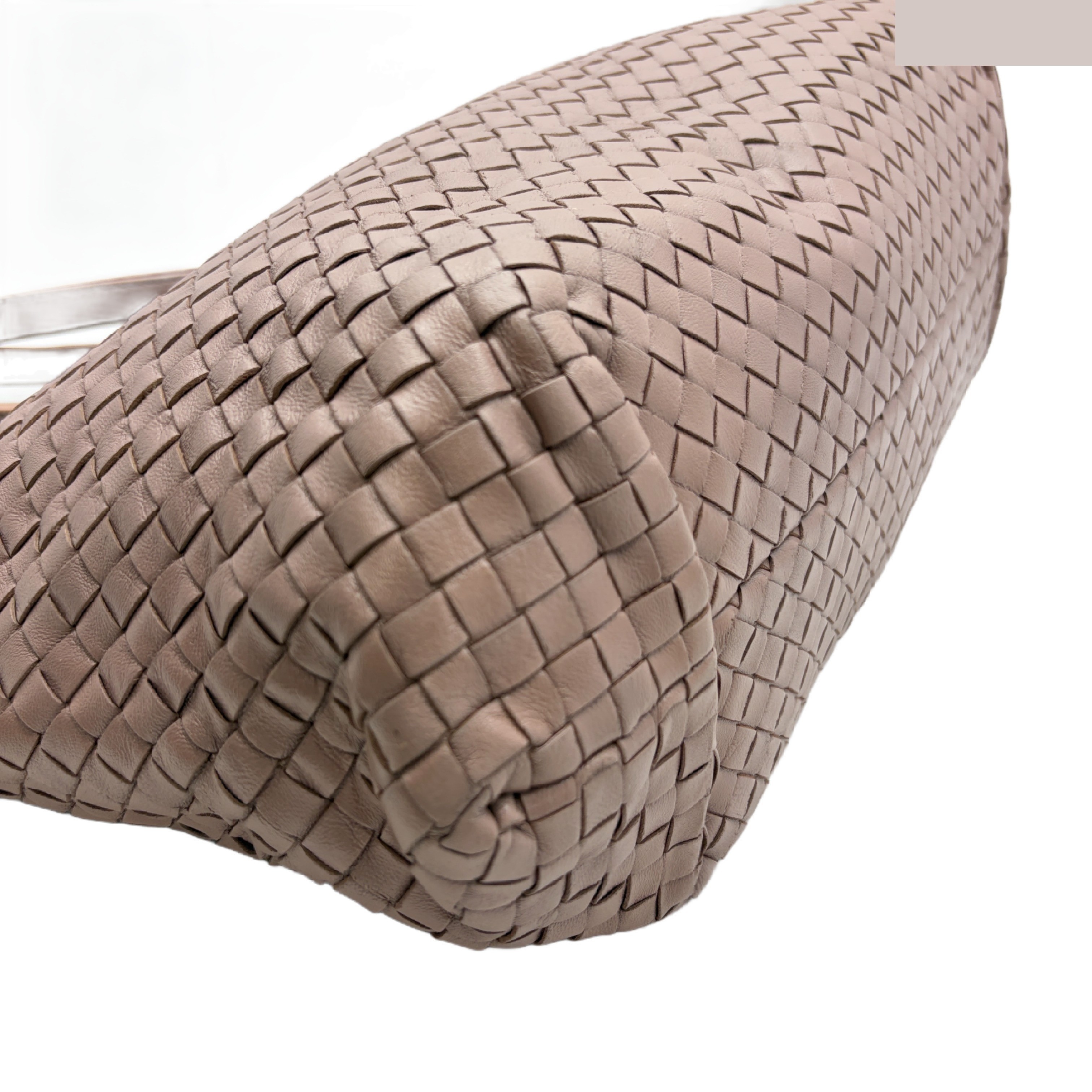Intrecciato (bag) / Handbag — view 4