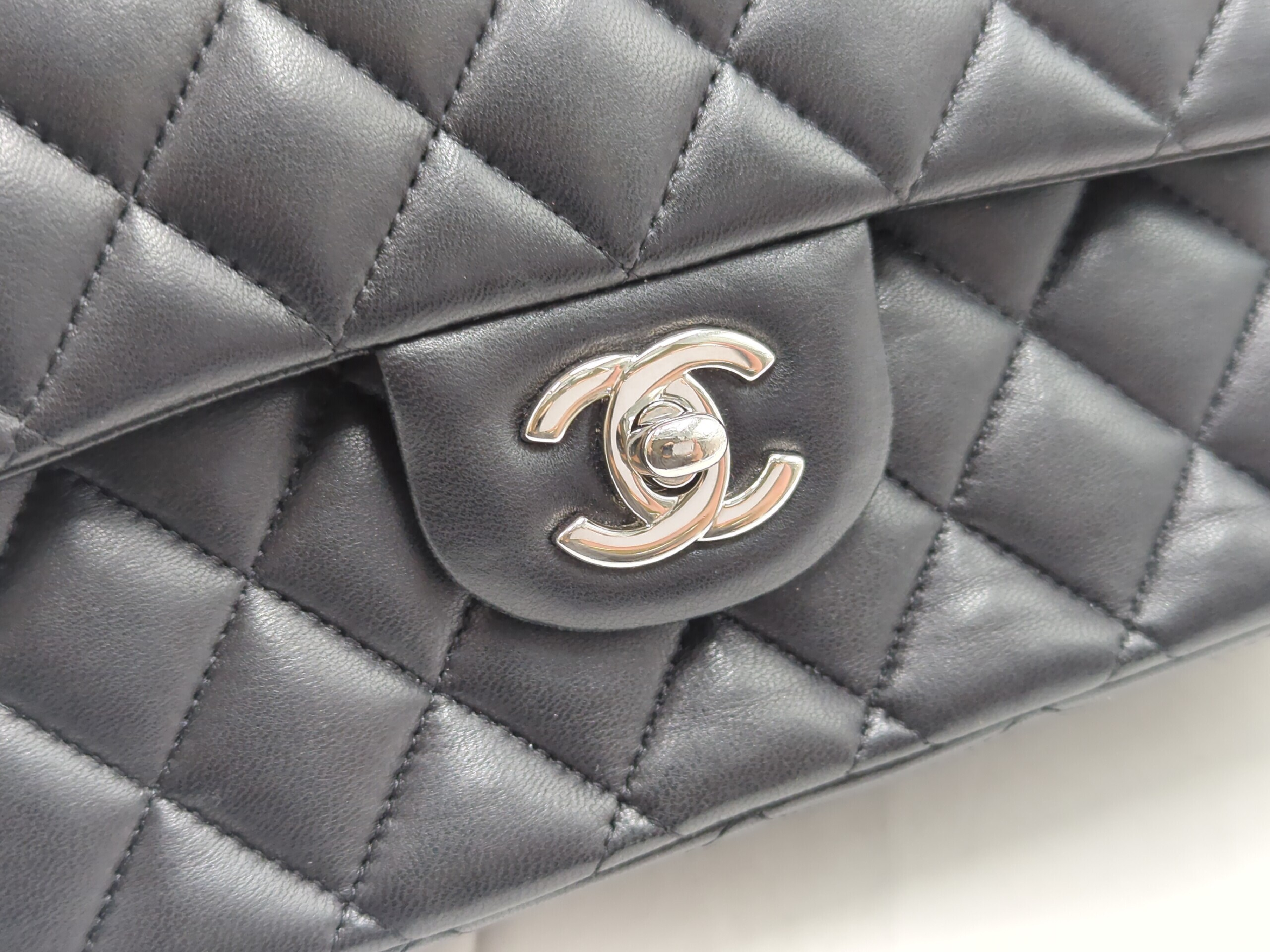 Lambskin Matelassé Double Flap 25 Black Silver Hardware Serial Number 21-series Shoulder Bag — view 9