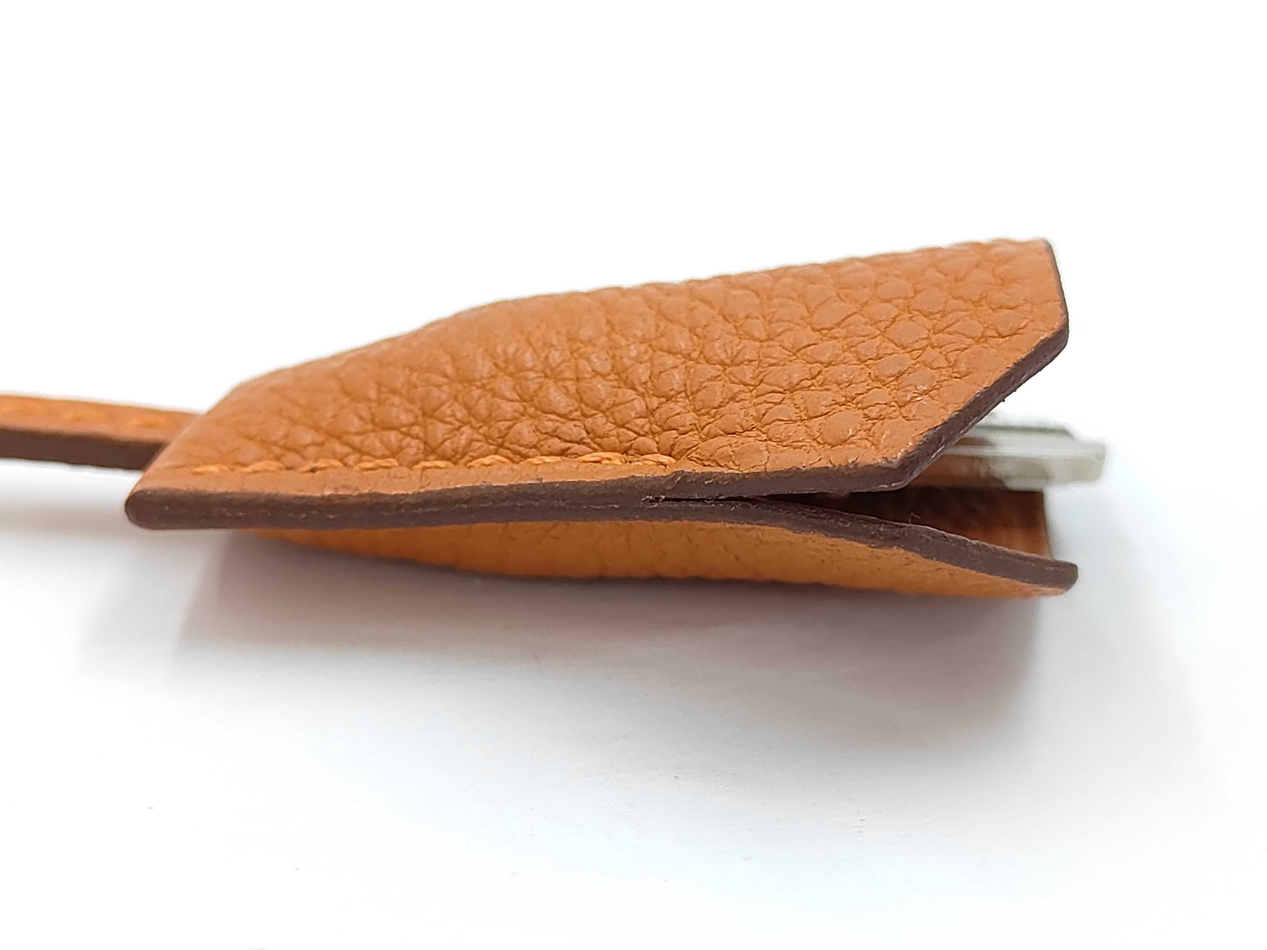 Clochette/Cadena and other accessories — view 8
