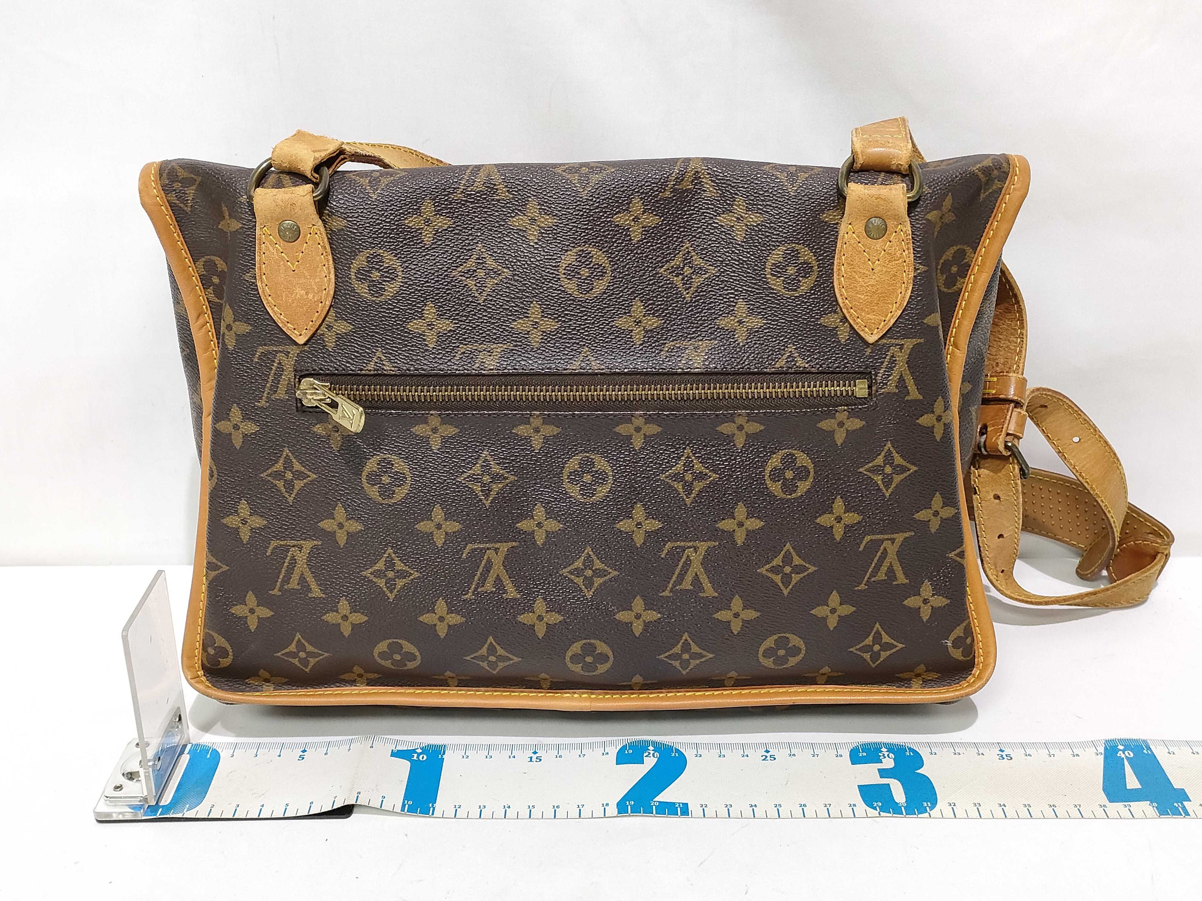 Monogram Louis Vuitton Monogram Gibeciere Shoulder Bag — view 2