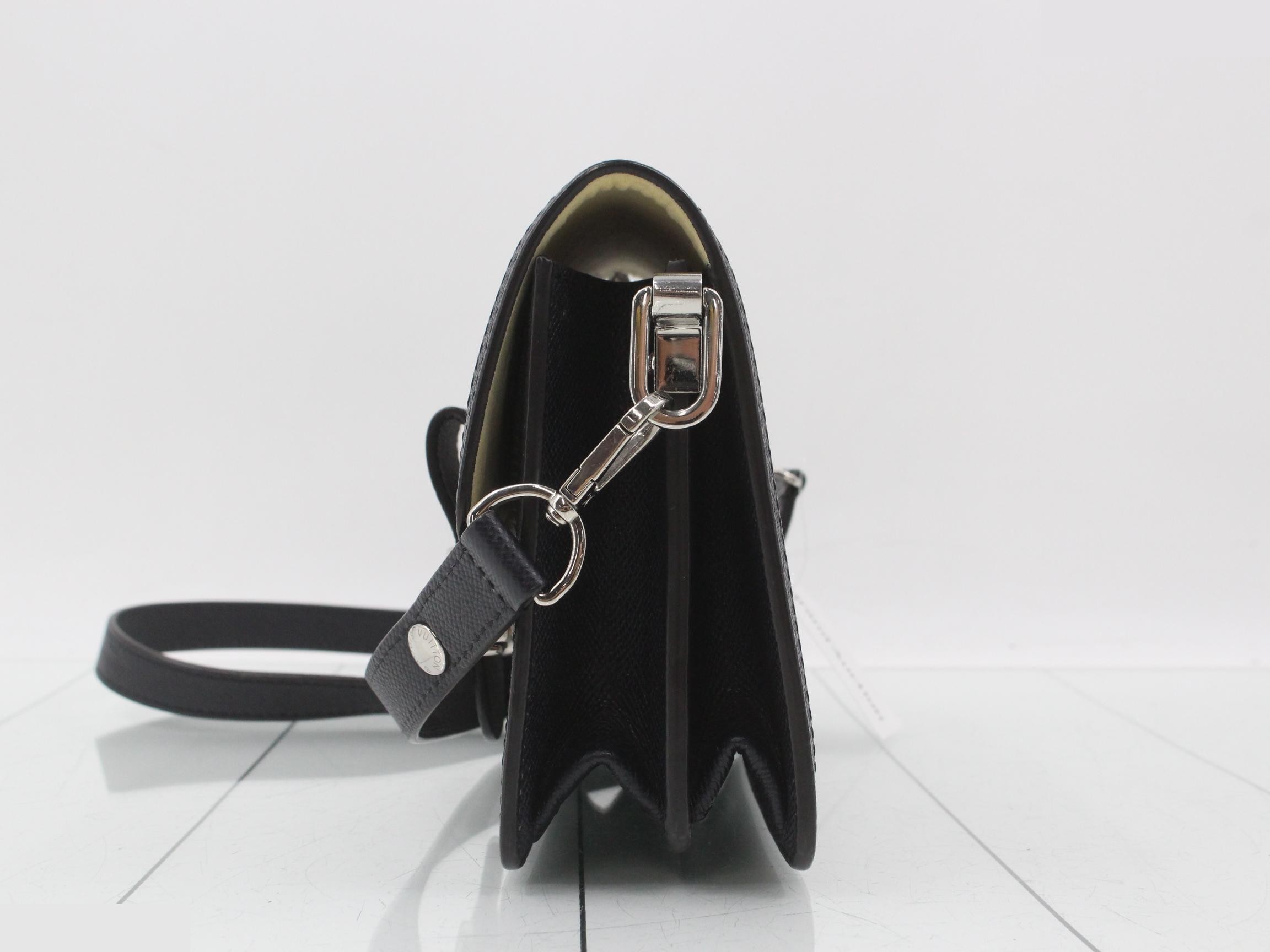 LV Pop Dauphine MINI Shoulder Bag — view 3