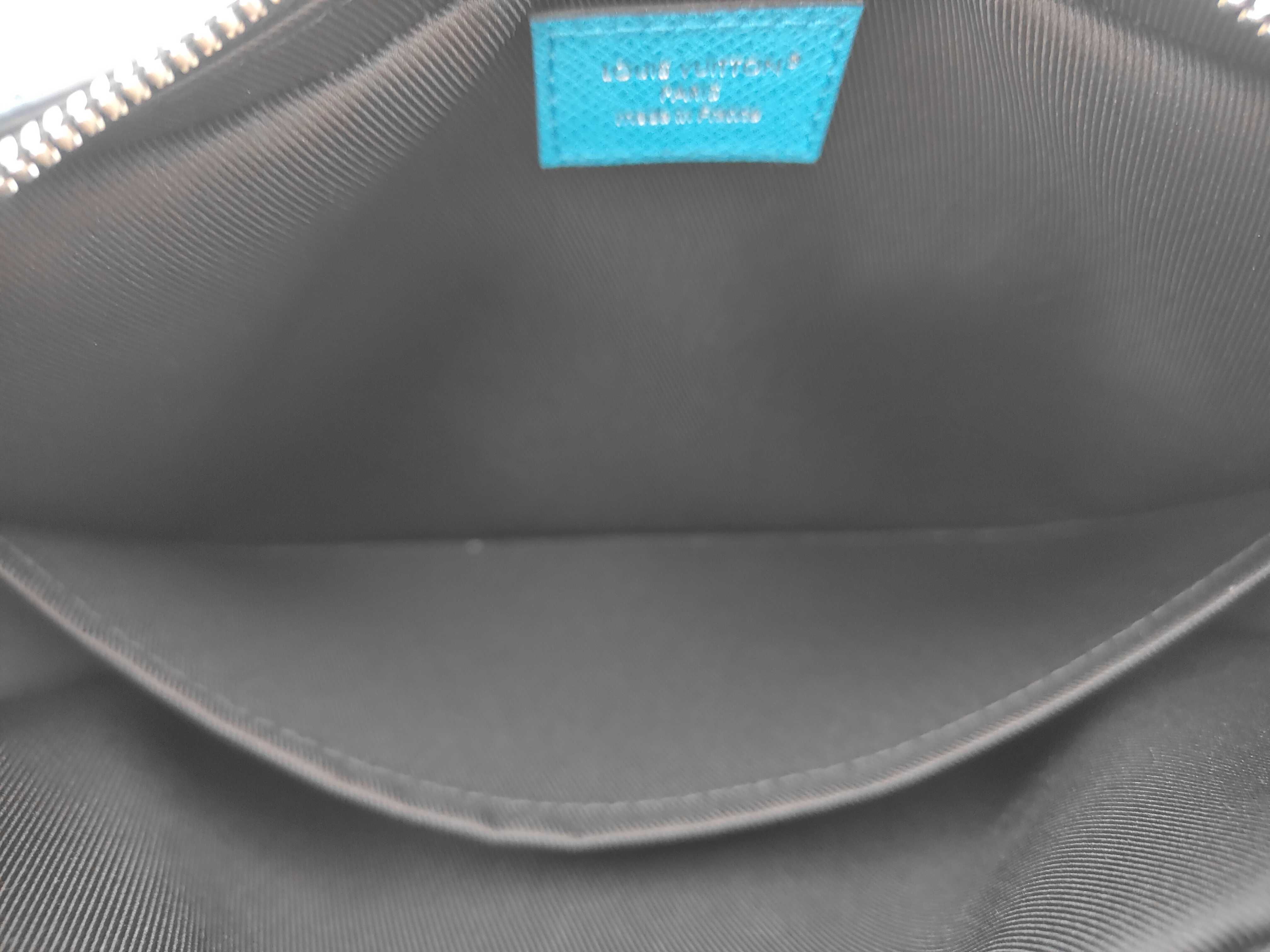 Trio Messenger M27641 Taigarama Shoulder Bag — view 6