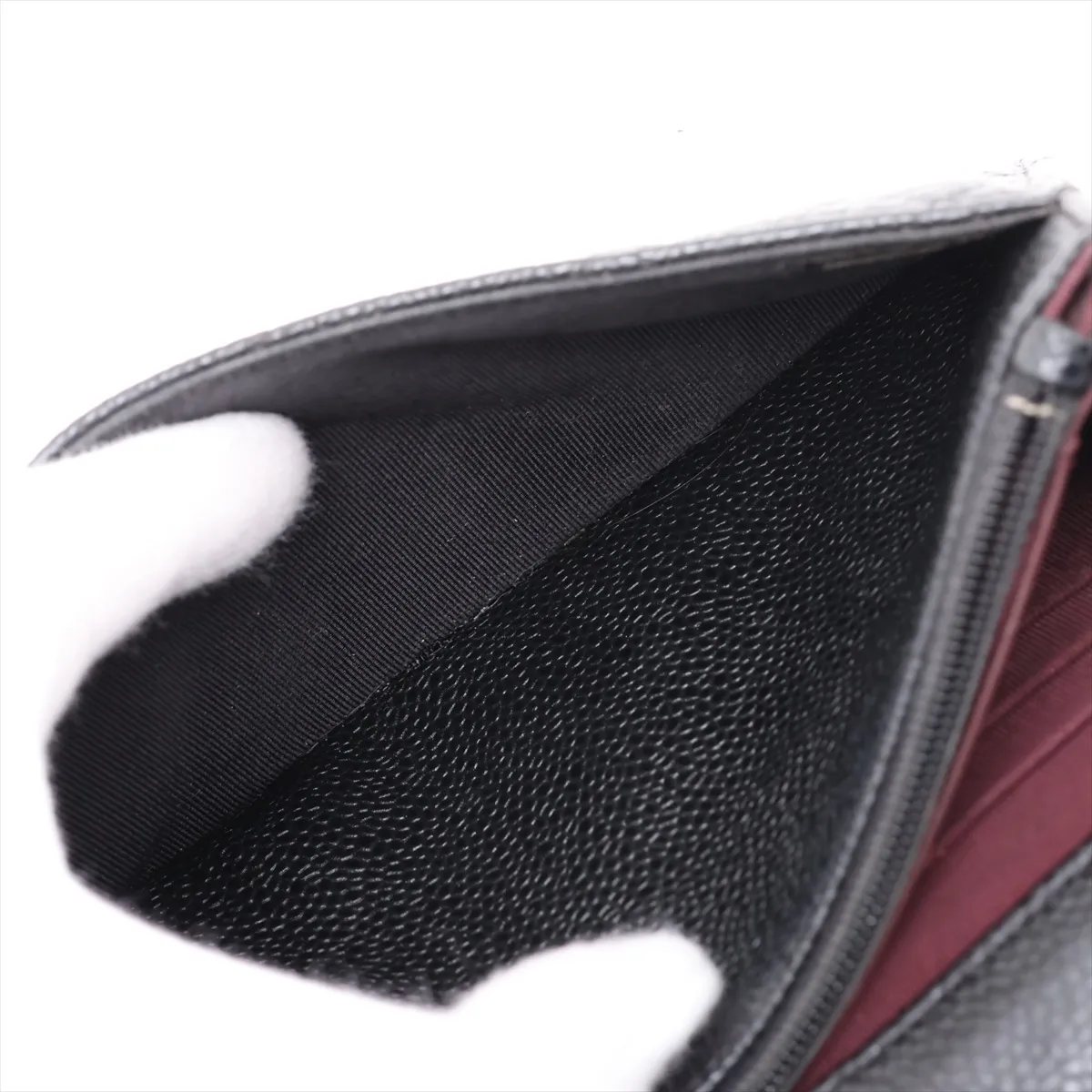 Matelassé Caviar Skin Chain Wallet, Black with Silver Hardware, 27455959, Serial Number 27 — view 9