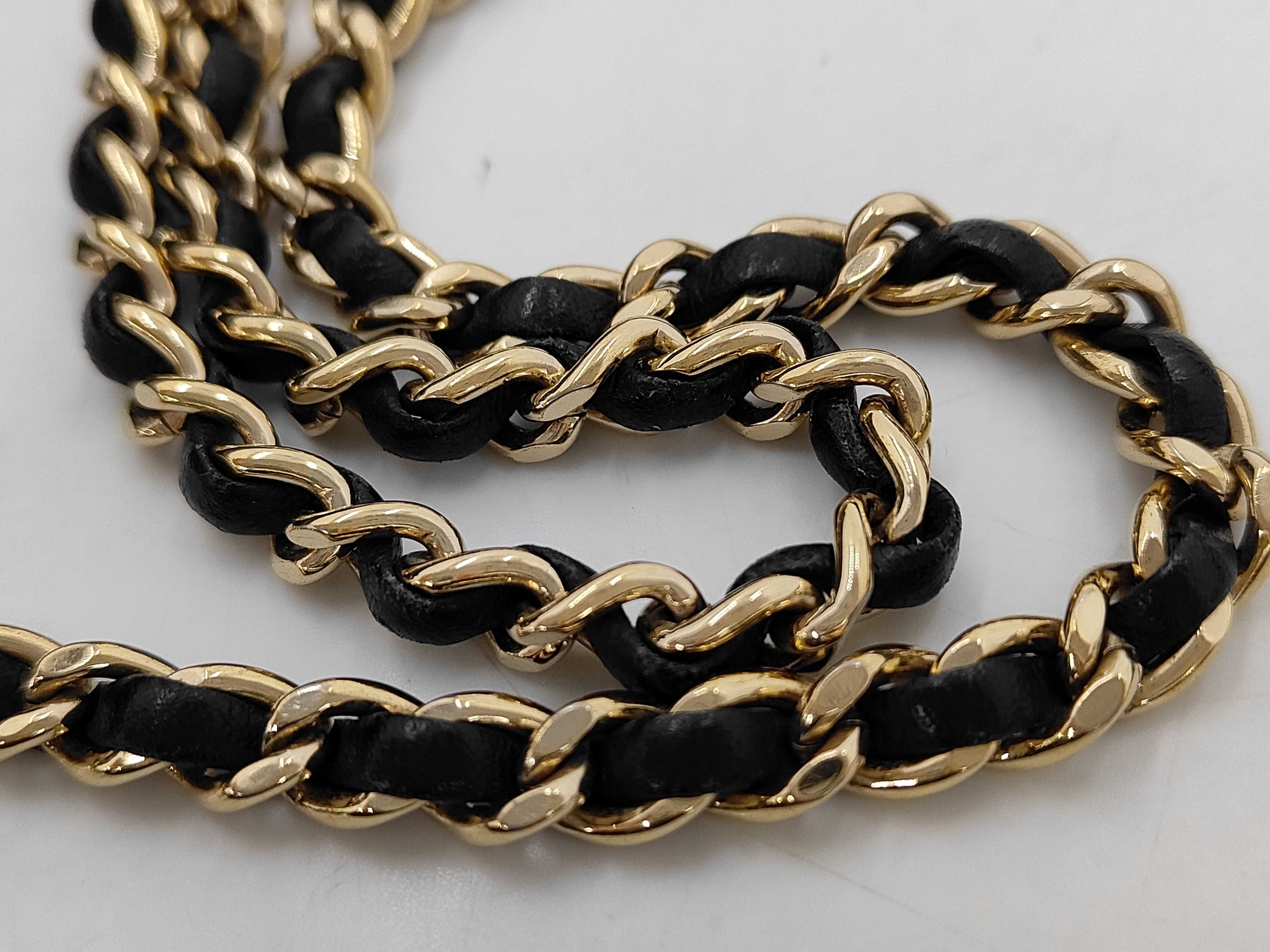 Caviar Skin Coco Mark Hardware Chain Shoulder Bag — view 6
