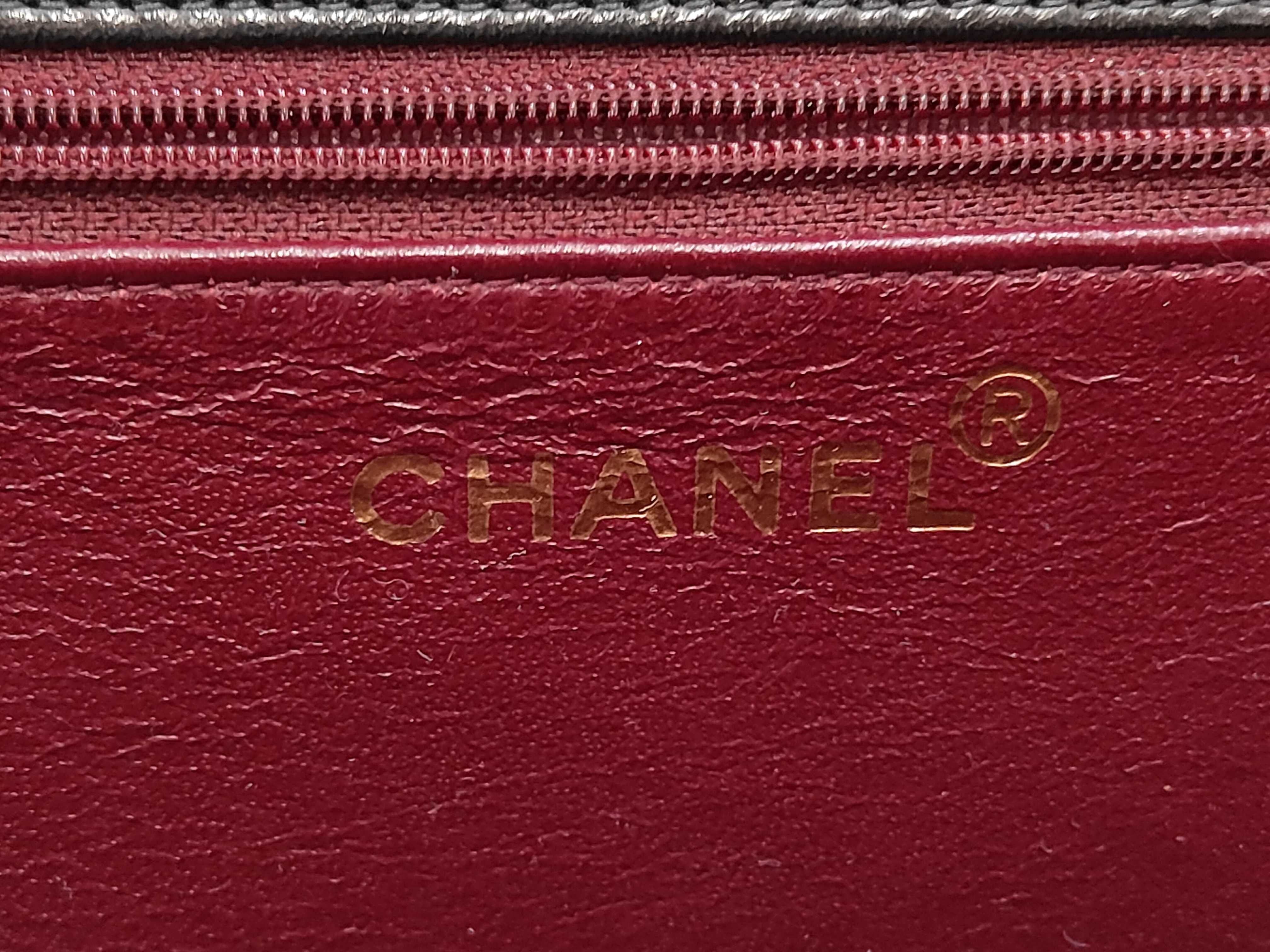 Matelassé Vintage Chain Shoulder Bag — view 10