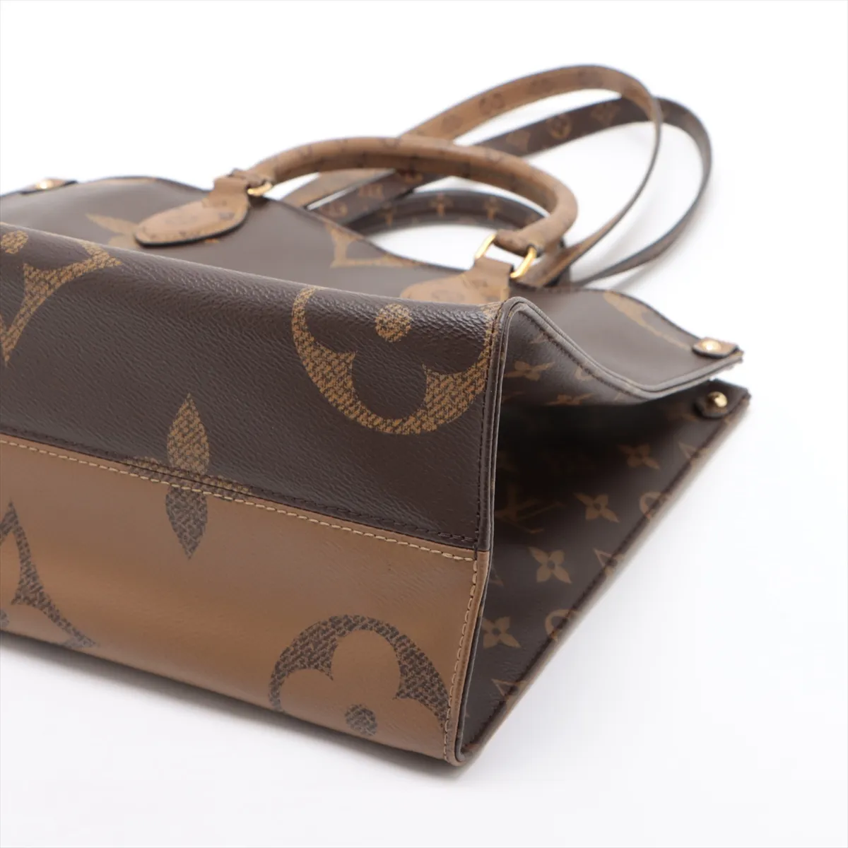 Giant Monogram Reverse OnTheGo MM M45039 FX0260 Brown (RFID detected) — view 3