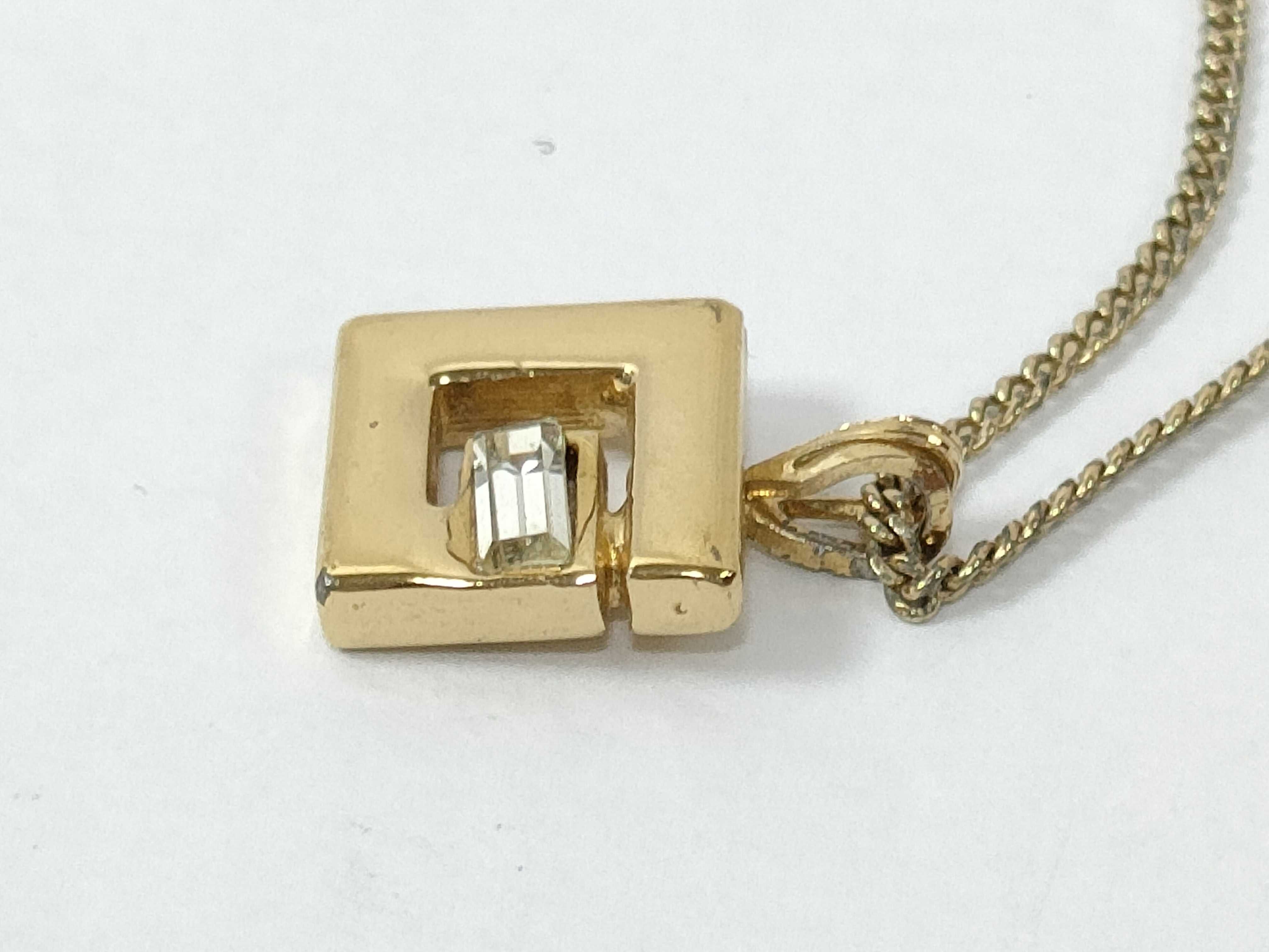 Necklace — view 2