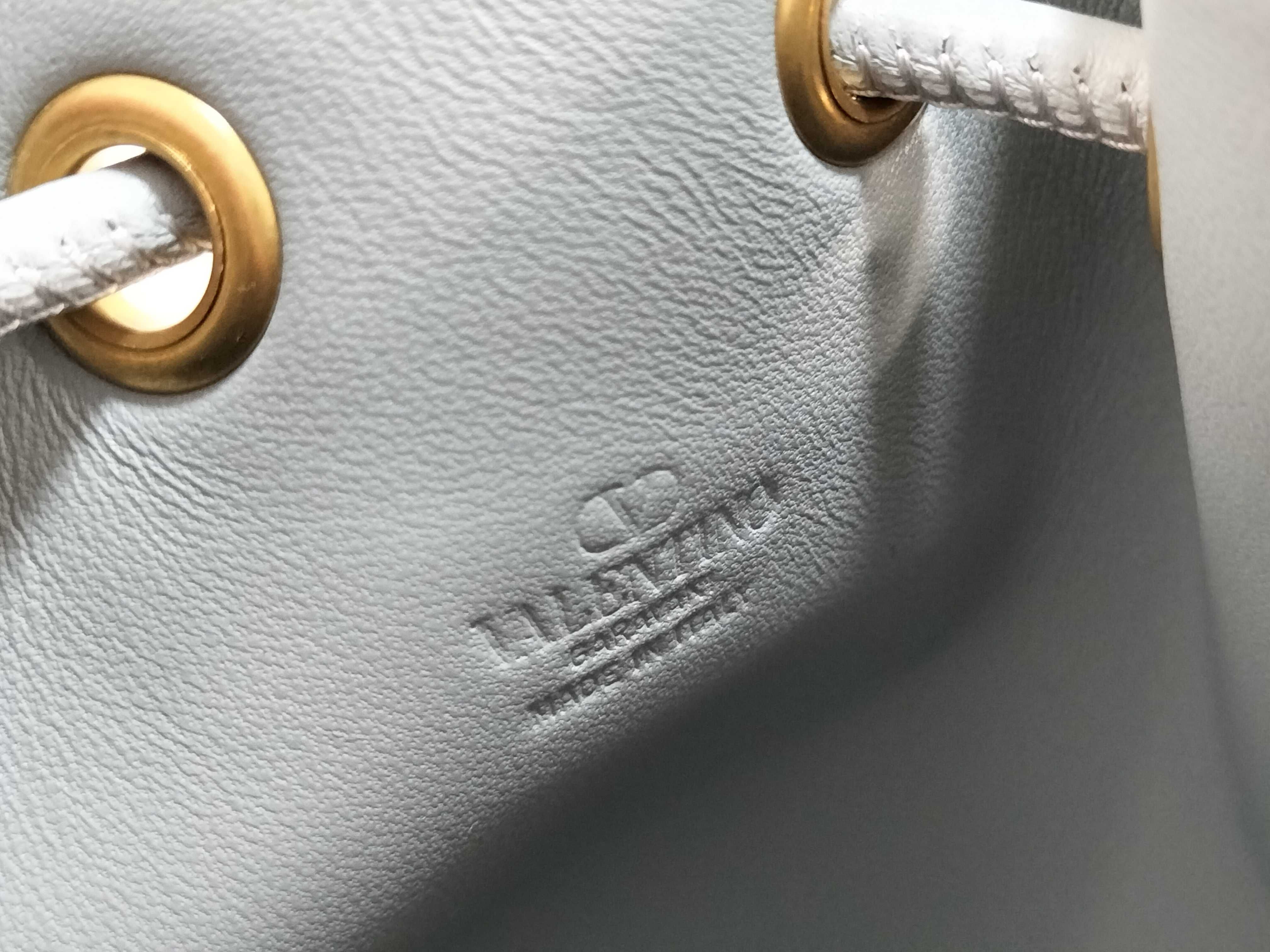 V-logo Signature Leather 2-Way Handbag, Blue Shoulder Bag — view 10