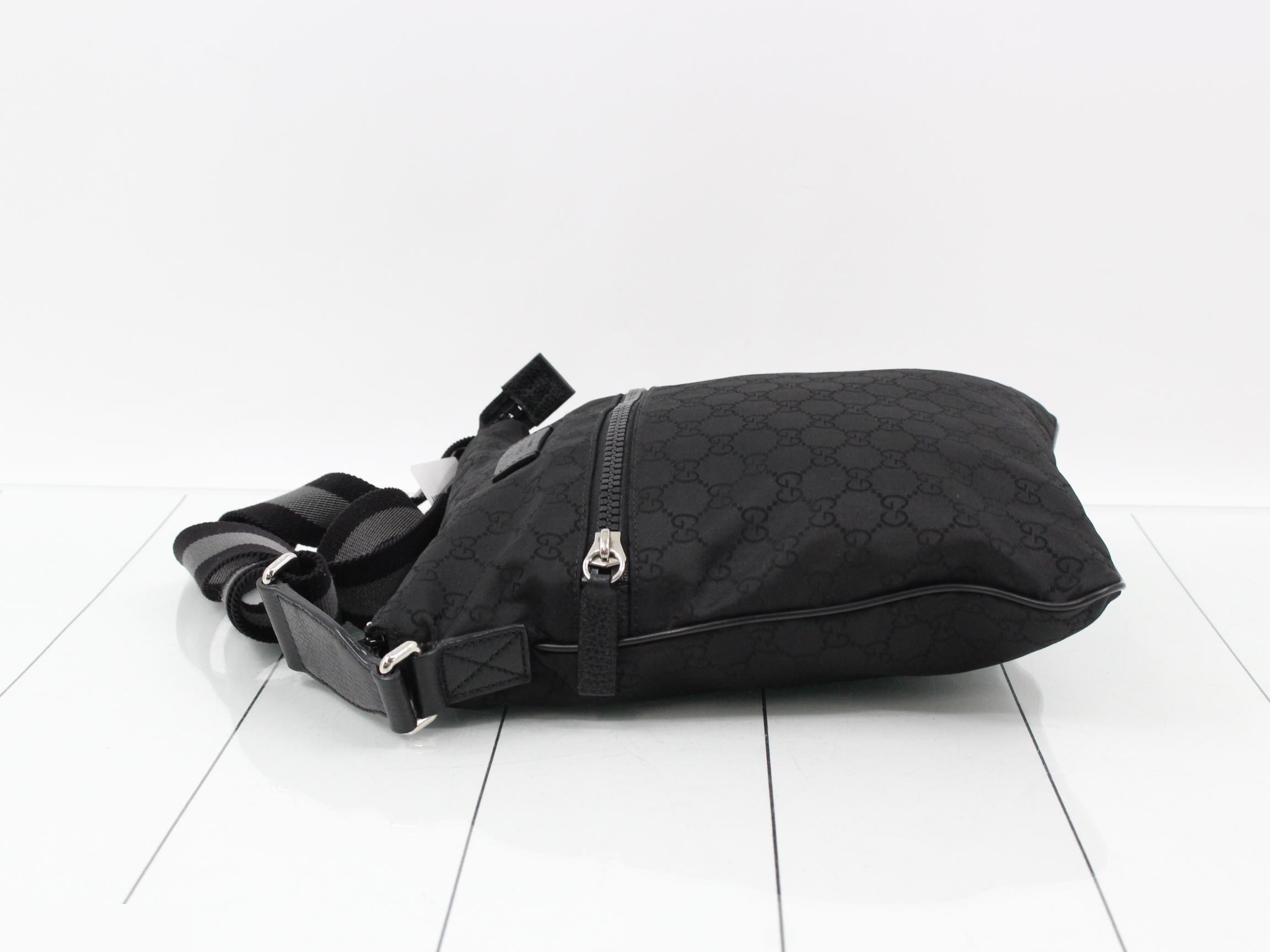 GG Canvas (Bag) - Shoulder Bag — view 4