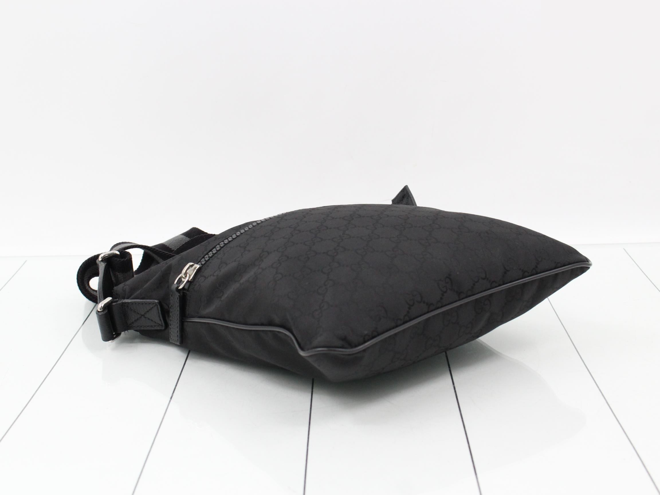 GG Canvas (Bag) - Shoulder Bag — view 5