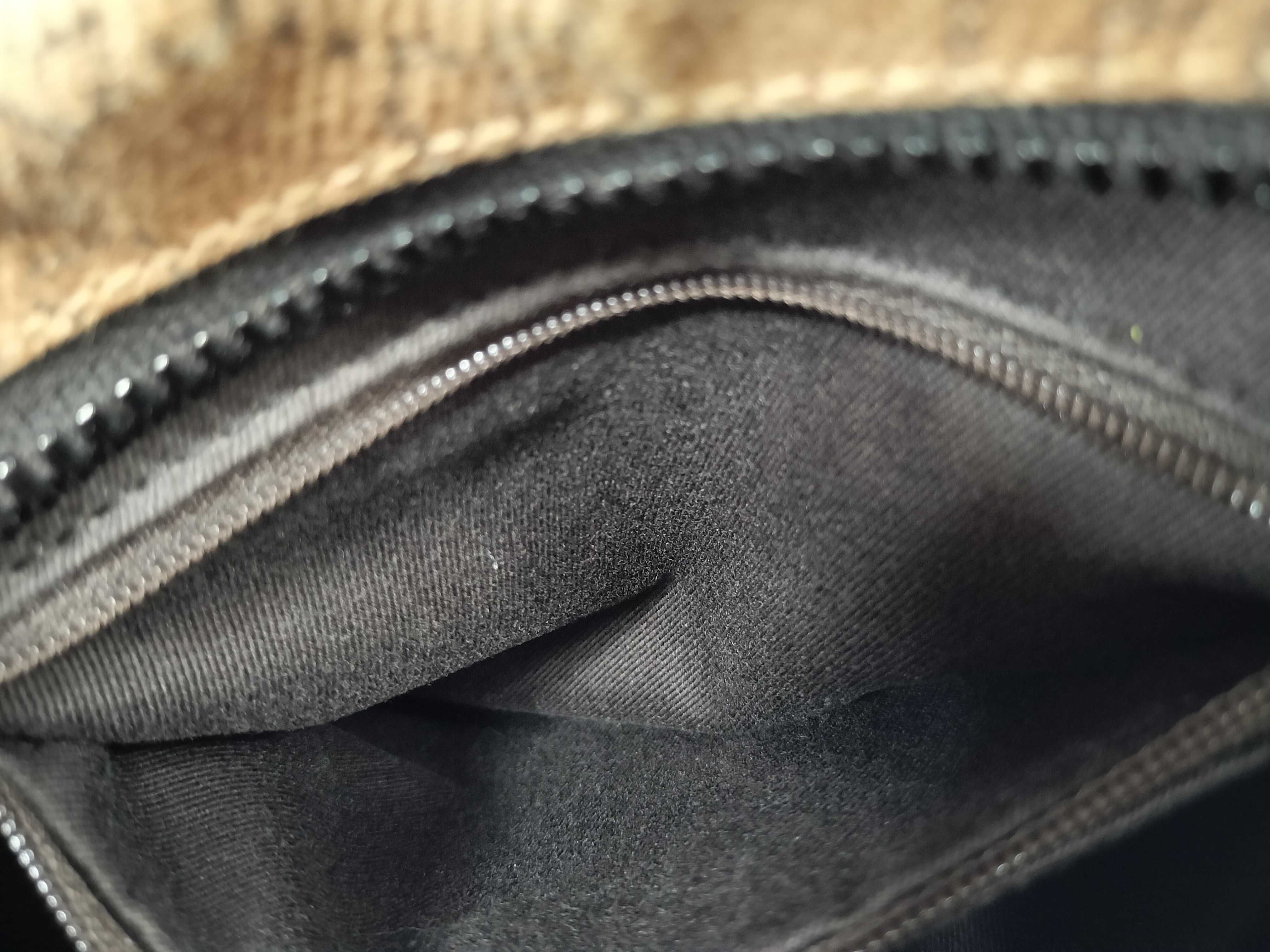 GG Canvas Gucci Handbag — view 11