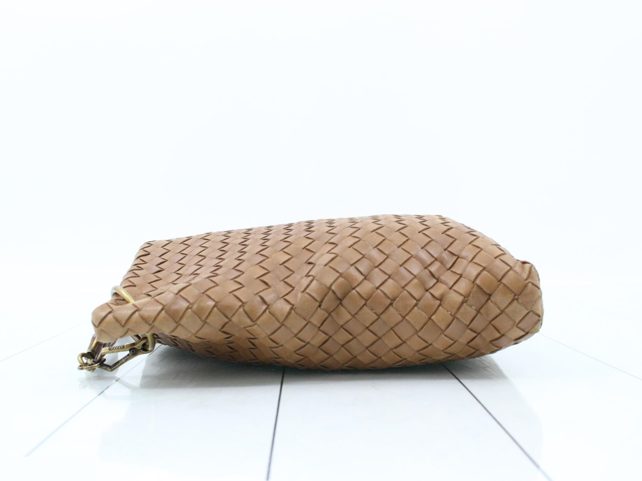 Intrecciato (bag) - Shoulder bag - Brown — view 4