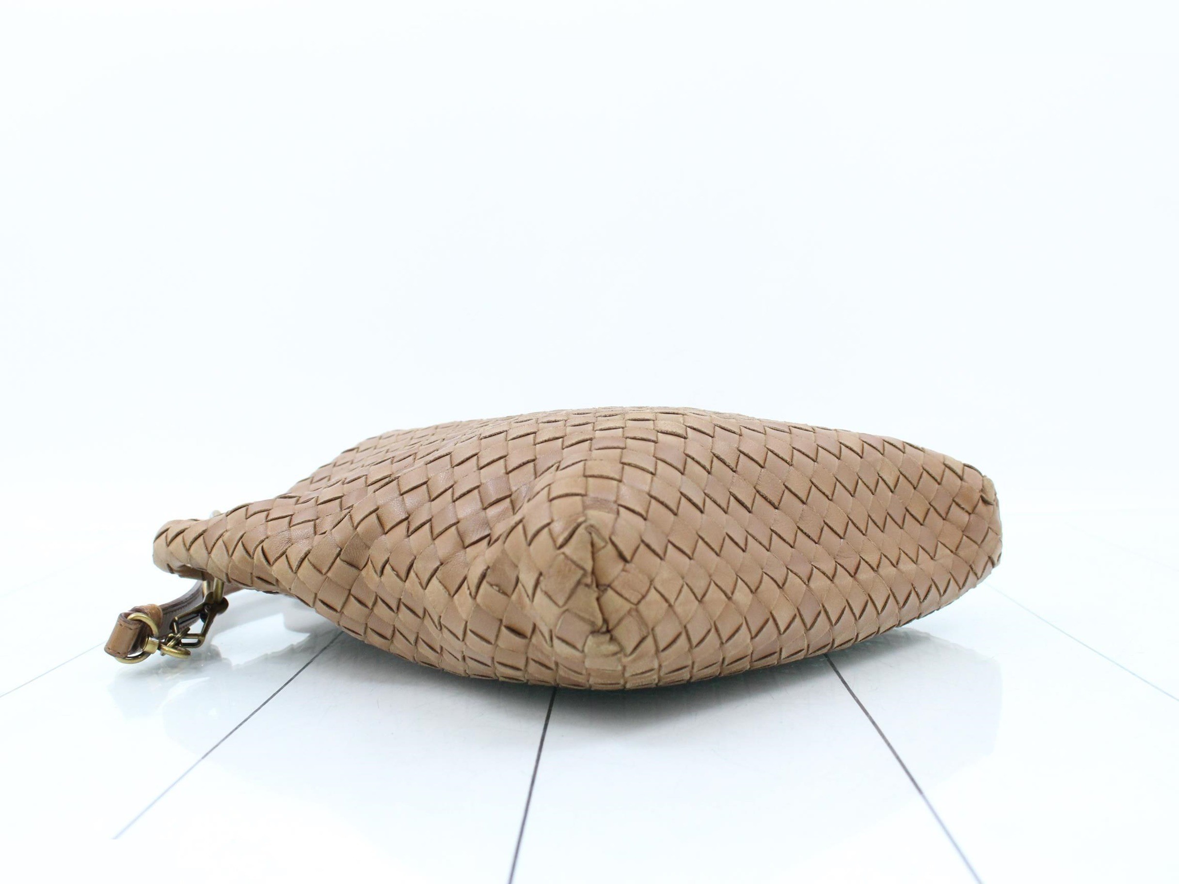 Intrecciato (bag) - Shoulder bag - Brown — view 5
